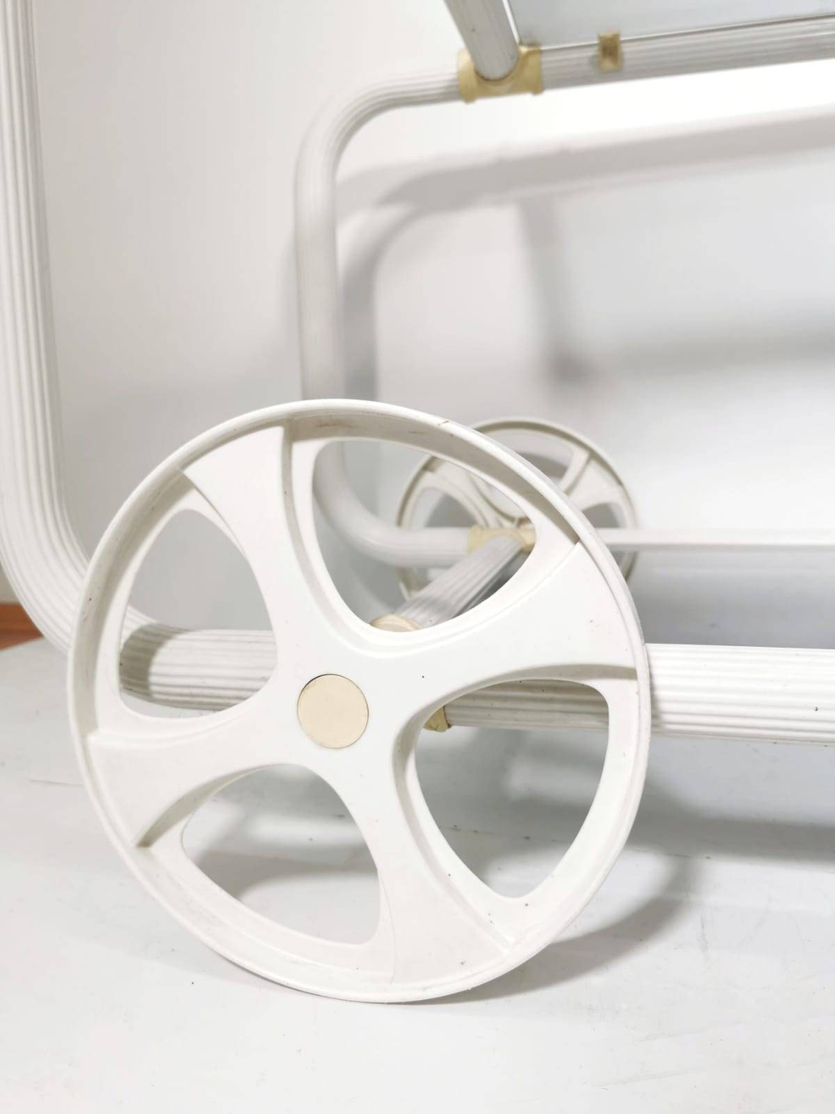 Space age design white serving cart - Trolly Bar 1980s