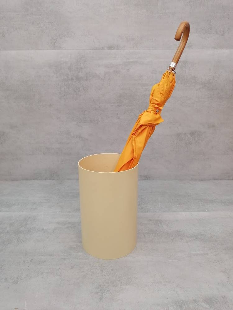 vintage umbrella off white stand model 4670 by Gino colombini for Kartell italy 1970s