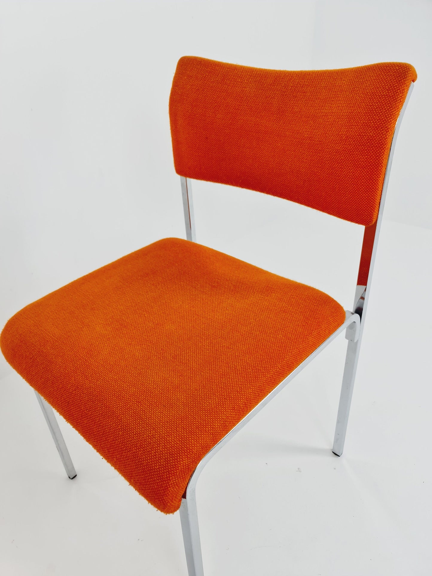 Set of 2 orange girsberger eurochairs, space age design 1970s