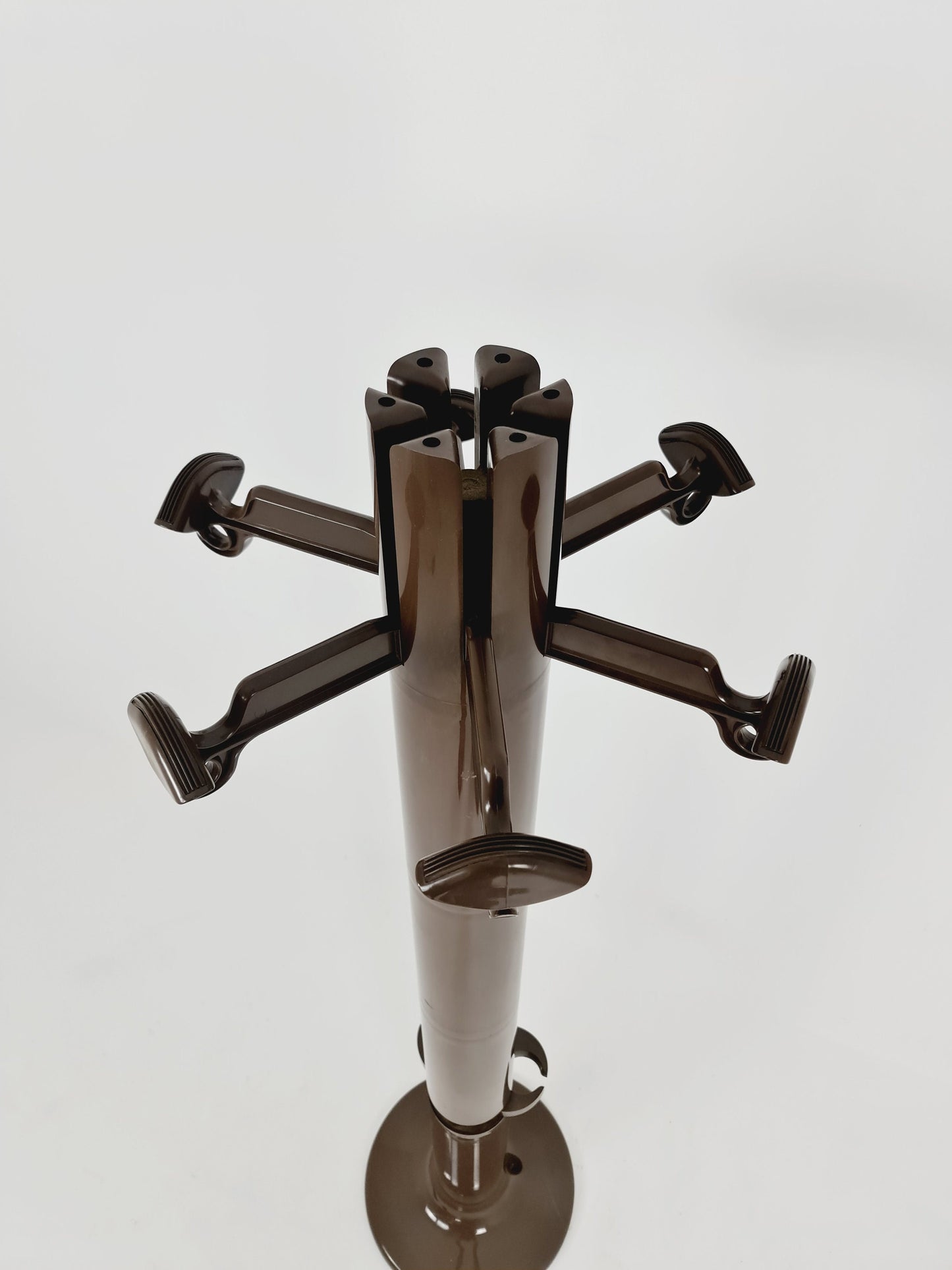 Giancarlo Piretti "Planta" Brown Plastic Italian Coat Rack Anonima Castelli 1972
