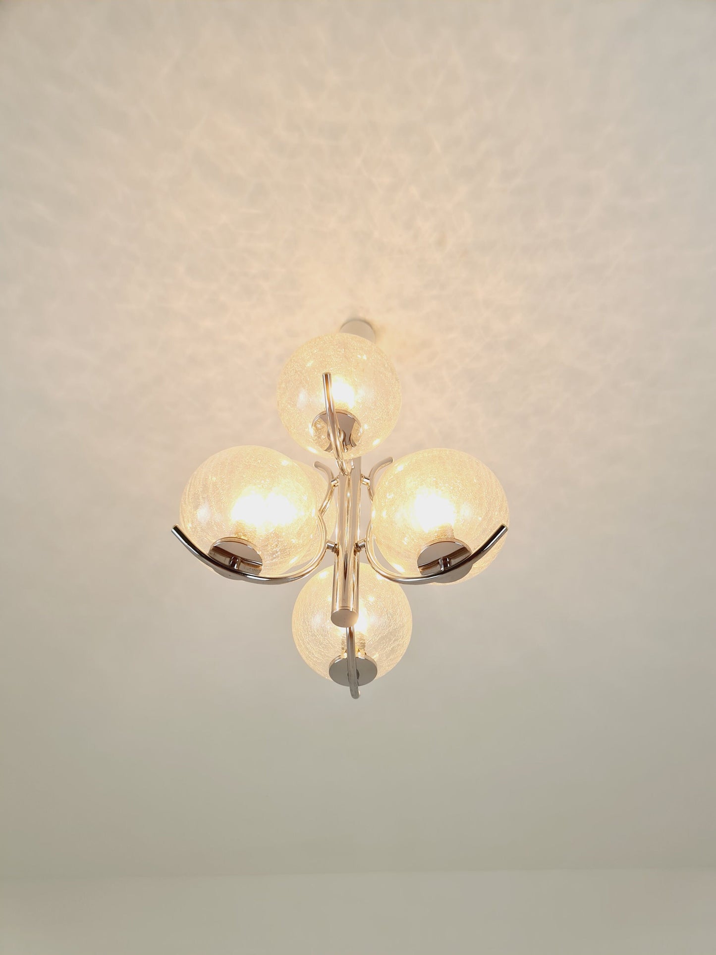 Space Age Ceiling lamp/ Pendant lamp by Richard Essig Sputnik Atom, chrome and glass, 1970s