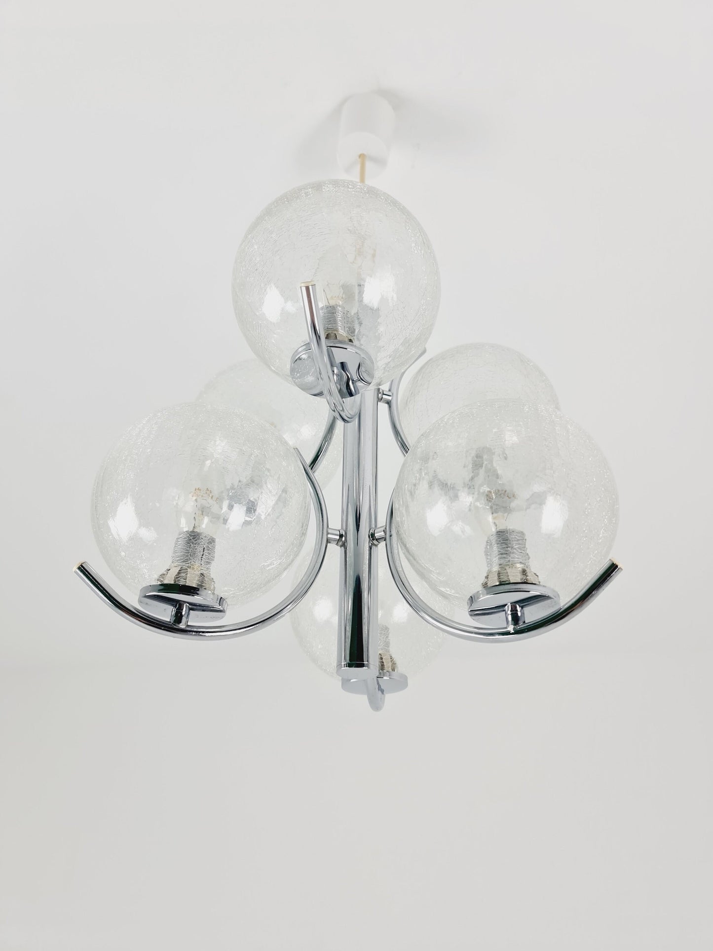 Space Age Ceiling lamp/ Pendant lamp by Richard Essig Sputnik Atom, chrome and glass, 1970s