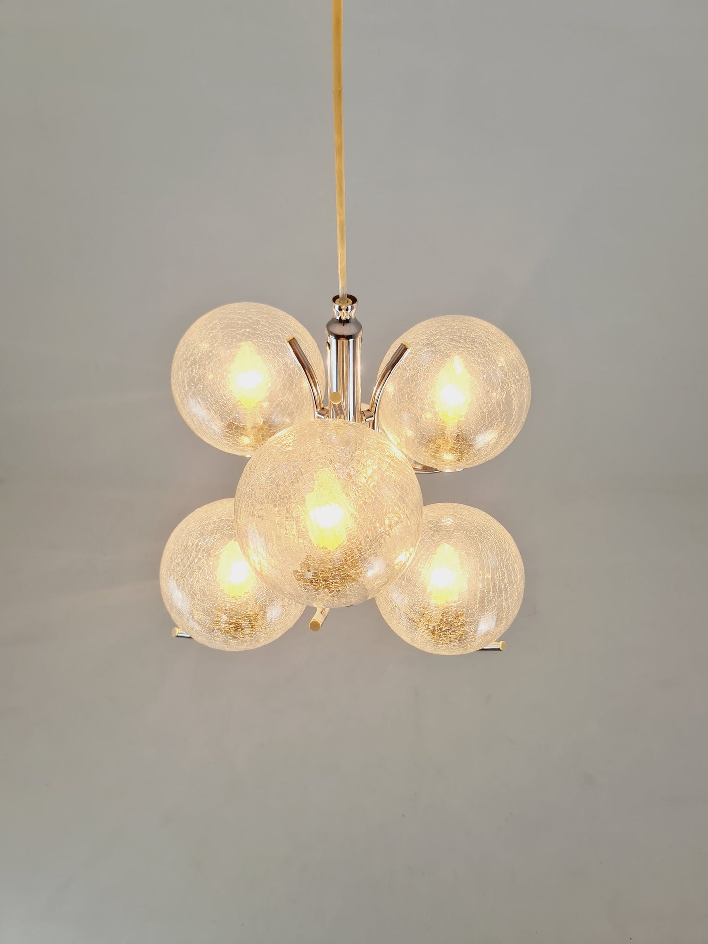 Space Age Ceiling lamp/ Pendant lamp by Richard Essig Sputnik Atom, chrome and glass, 1970s