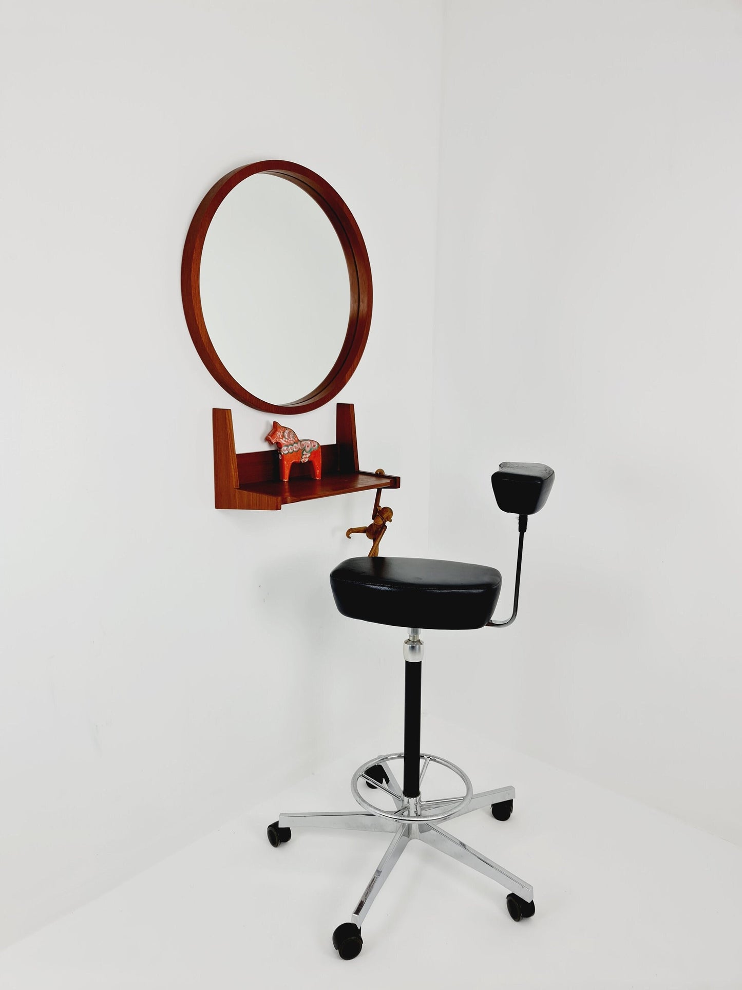 Mid Century teak German teak Mirror with teak shelf By Münchner Zier, 60s
