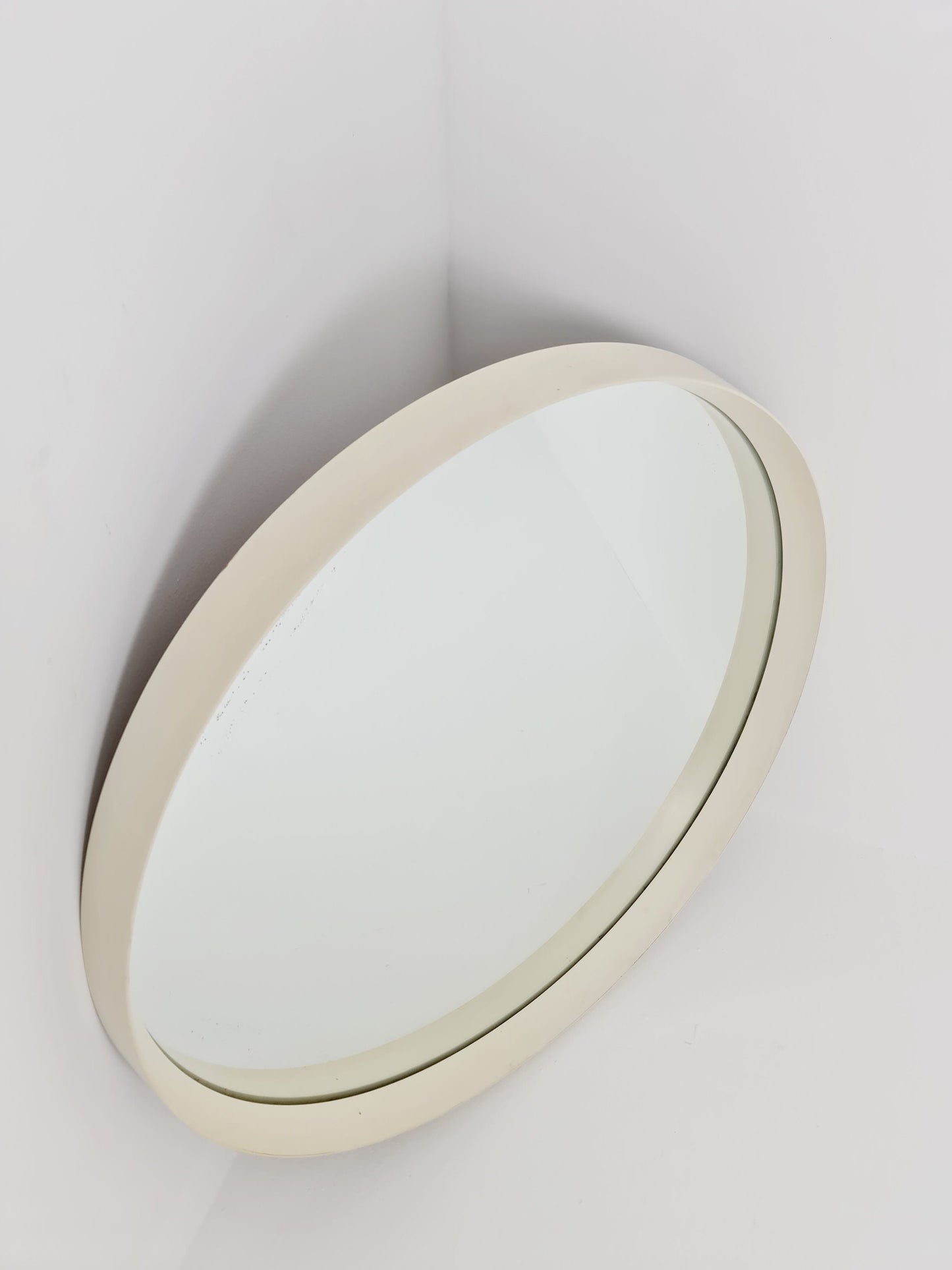 Round space age retro plastic white mirror By Schönbuch, 1970s