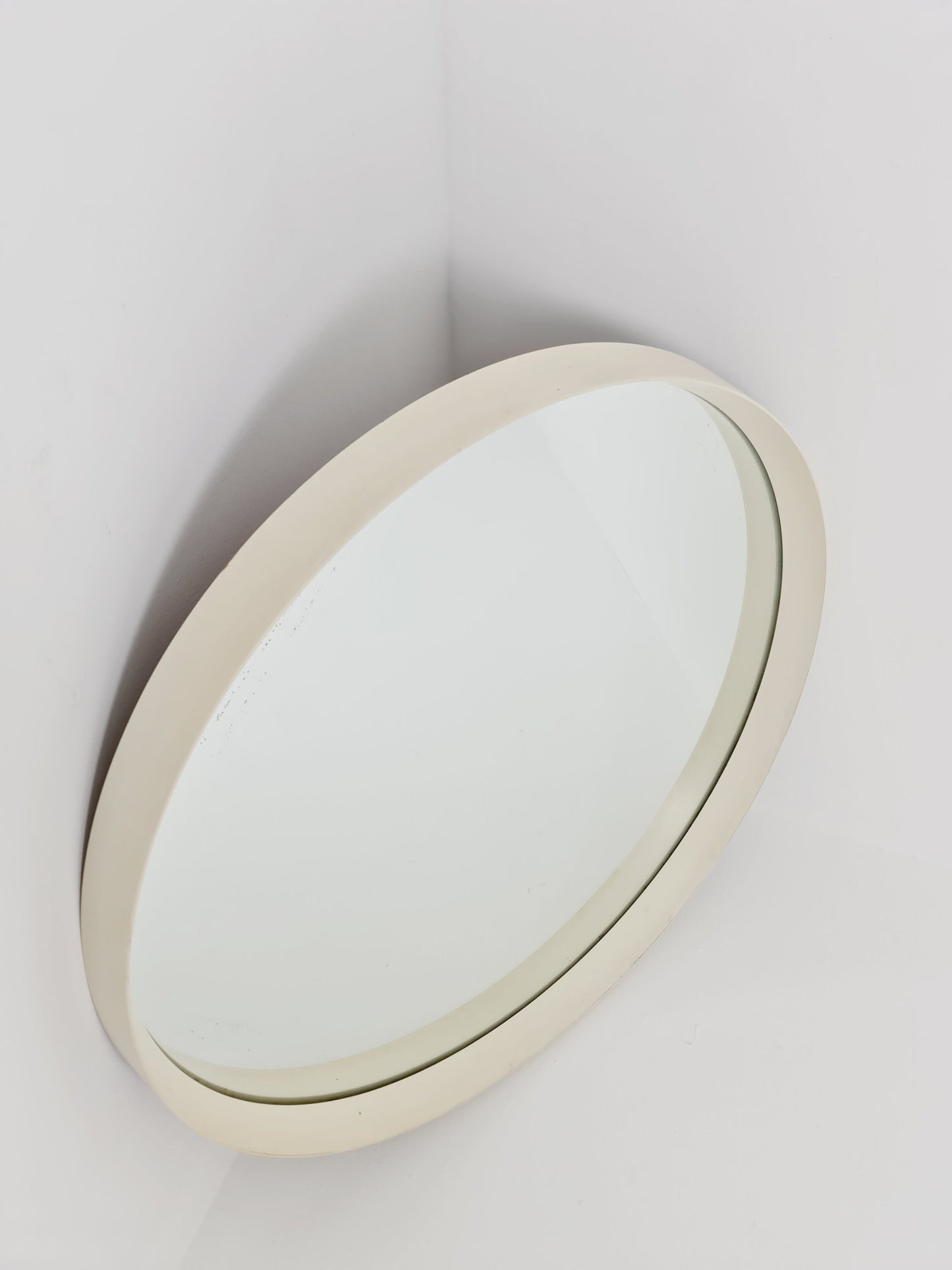 Round space age retro plastic white mirror By Schönbuch, 1970s