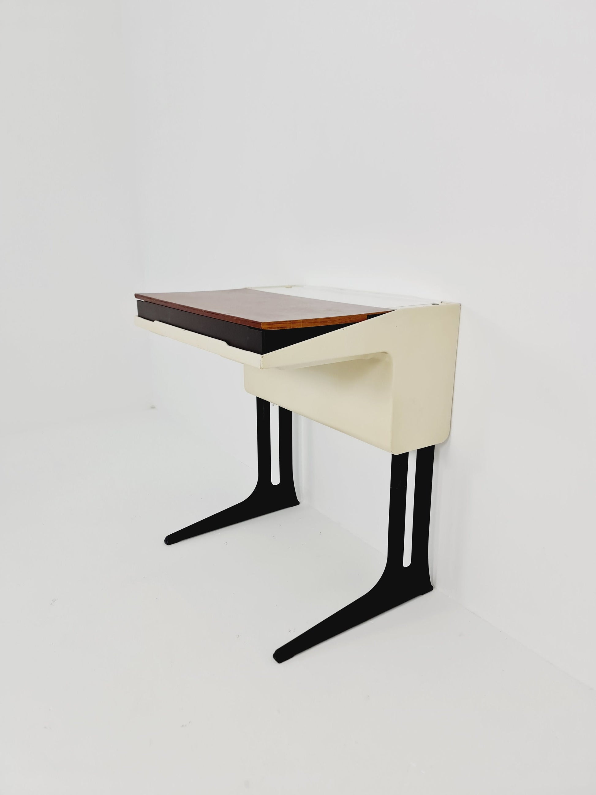 Rare Space Age vintage German Desk by Luigi Colani - Flototto - with chair 1970s