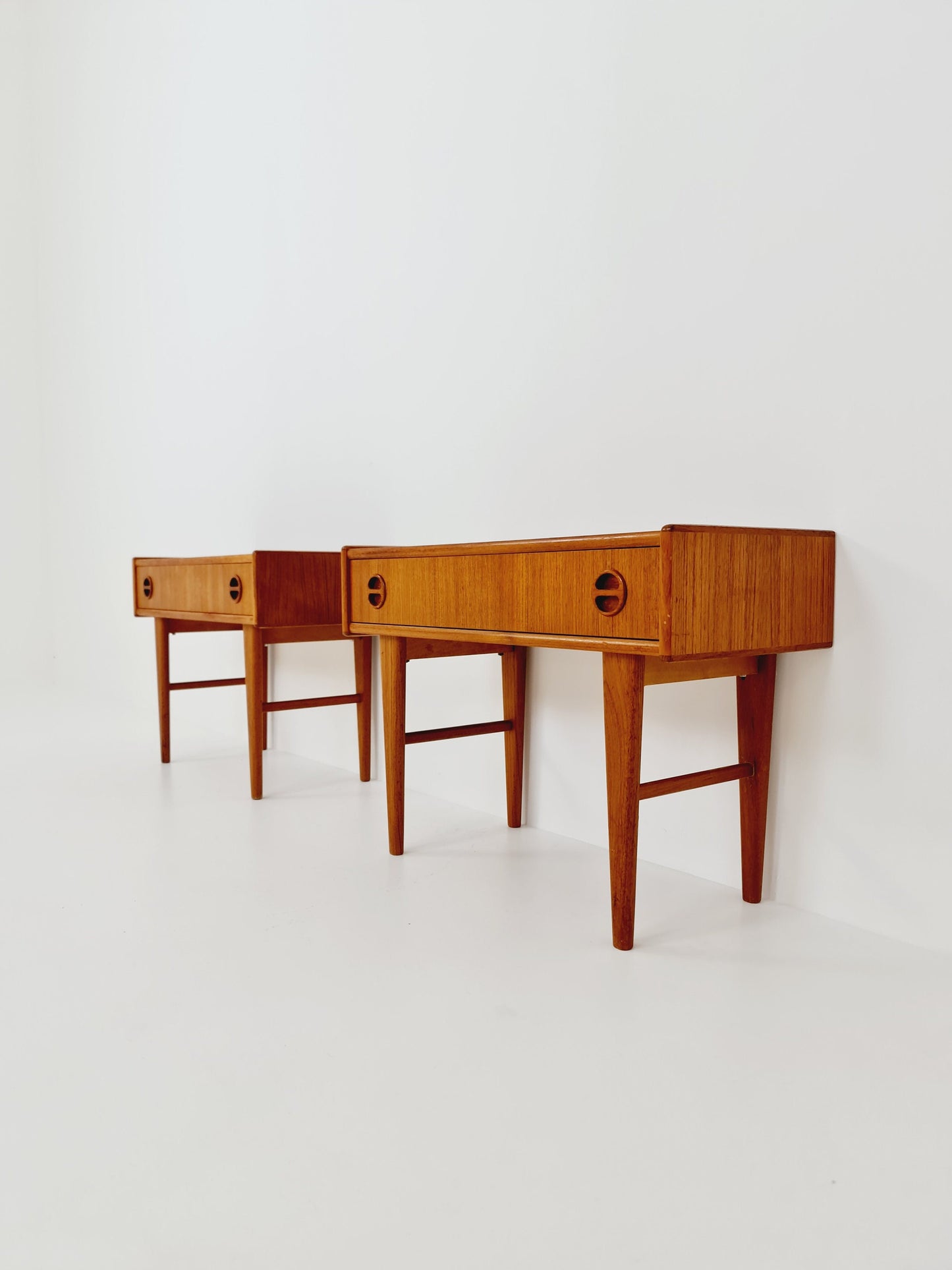 Pair Midcentury Carlström & Co Teak Vintage Side table/ Bedside table/ Night stand straight from the sixties