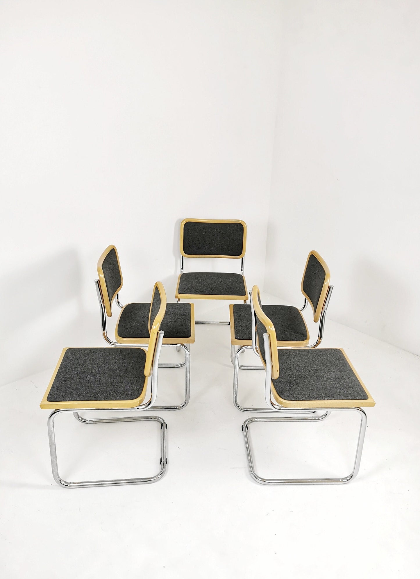 set of 5 Marcel Breuer B32 upholstered Cesca chair, bauhaus design by Bene