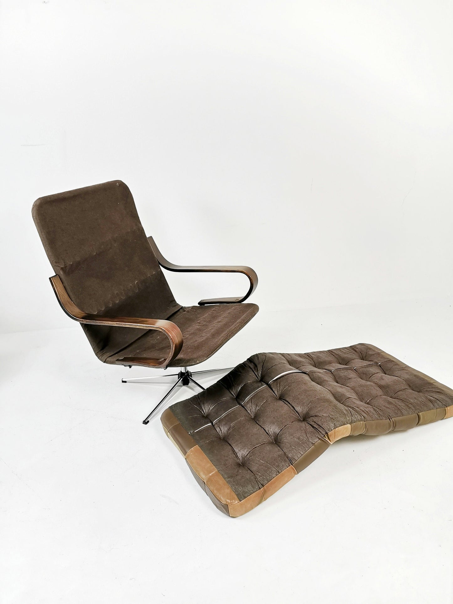 Norwegian westnova High Brown Swivel Lounge Chairs Patchwork Leather, 1970s, set of 2