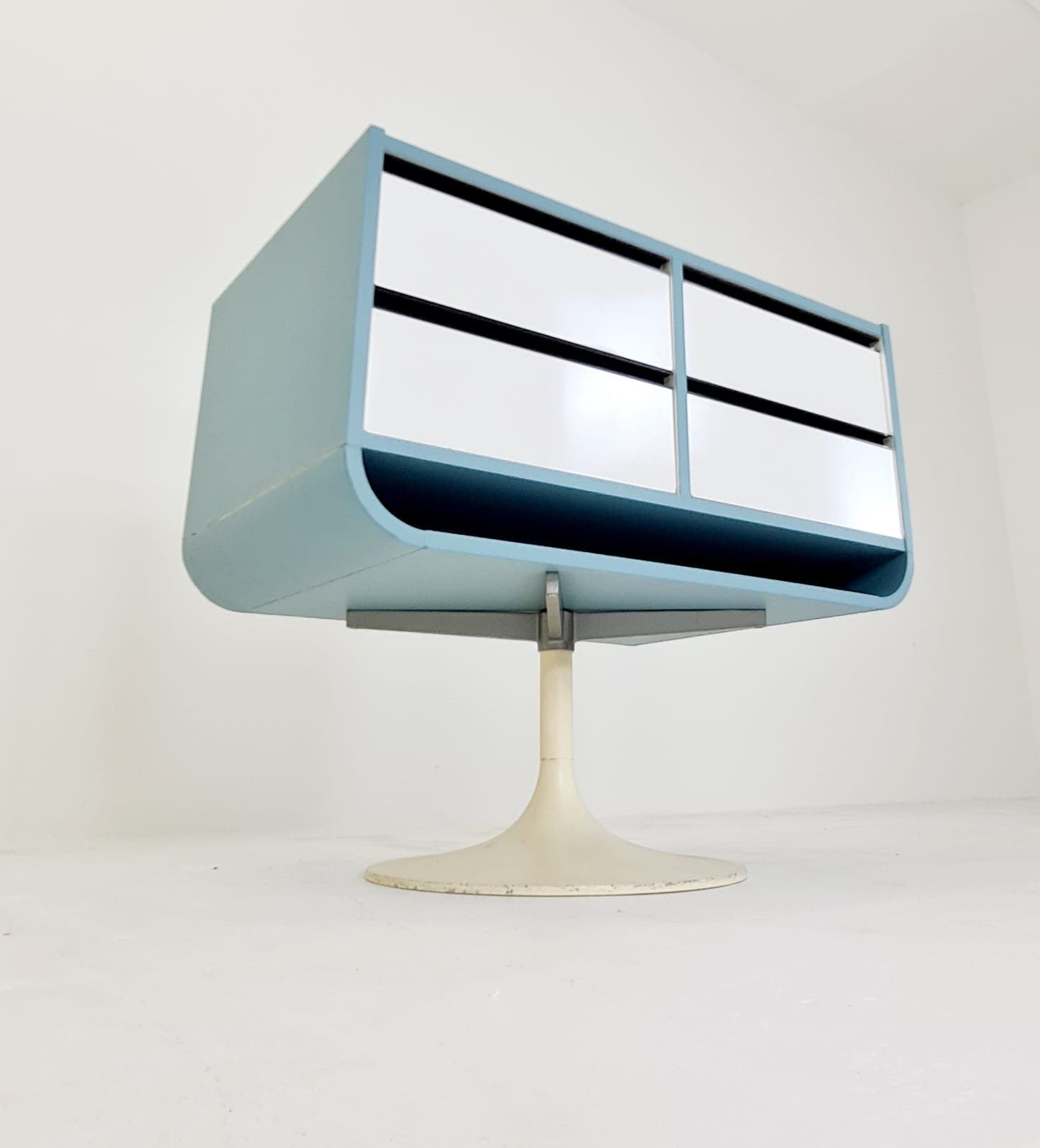 Space Age mid century Tulip show case drawers with glass front 1970s