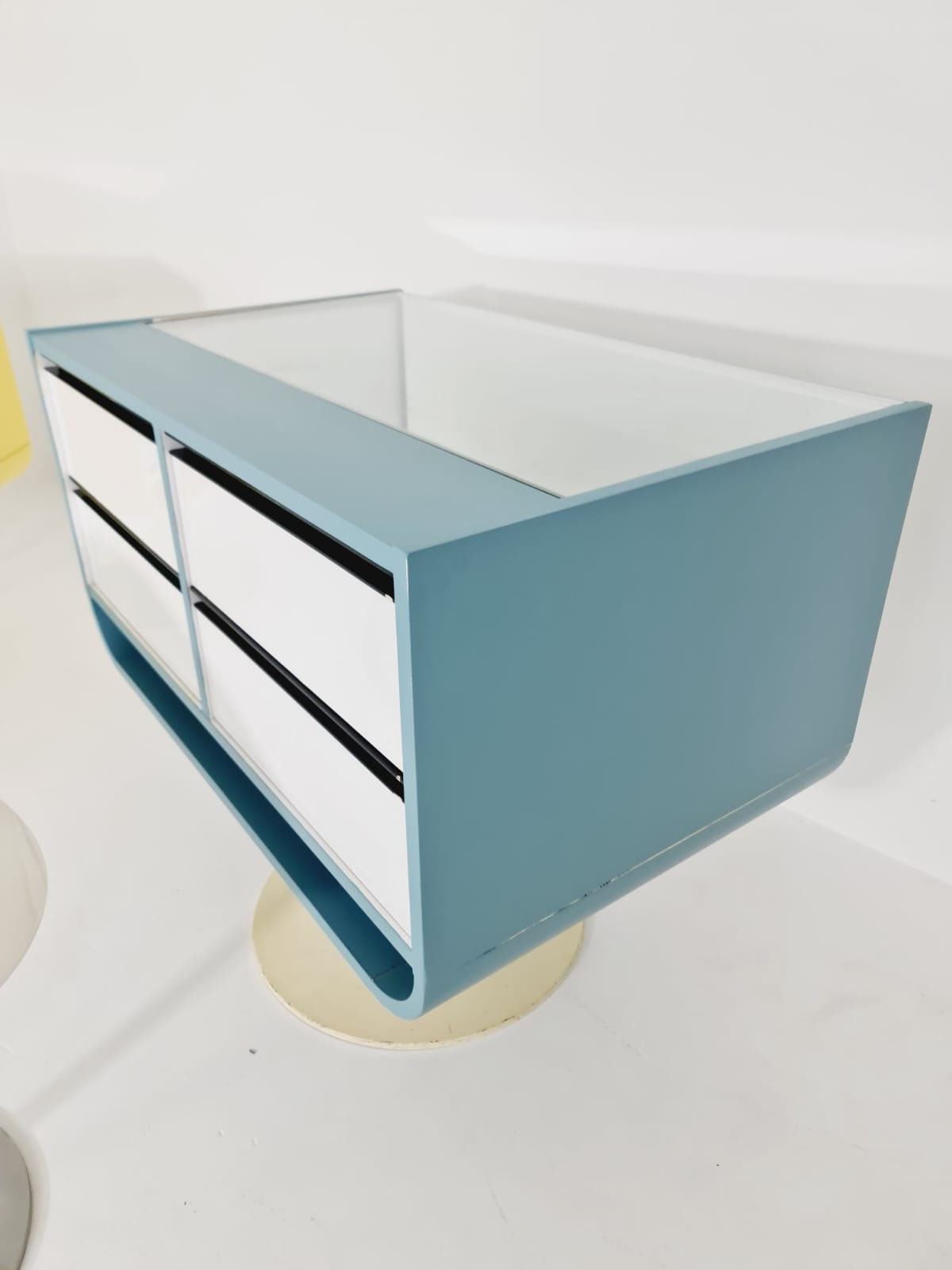 Space Age mid century Tulip show case drawers with glass front 1970s