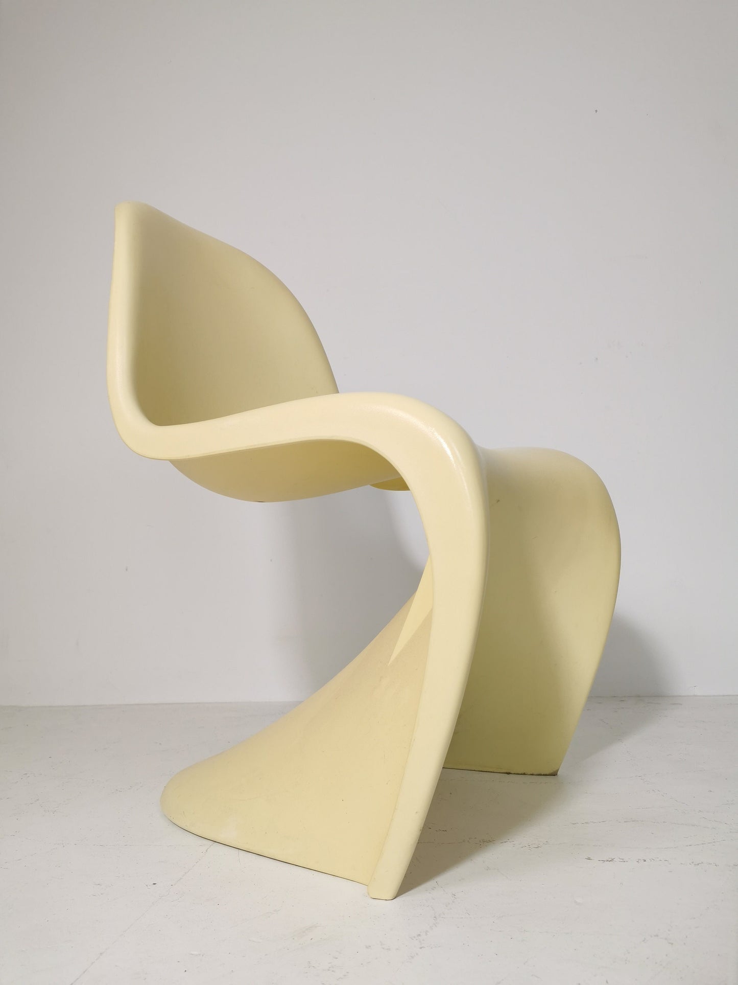 1 of 4 Verner Panton chairs in beige fiberglass, second edition 1970s