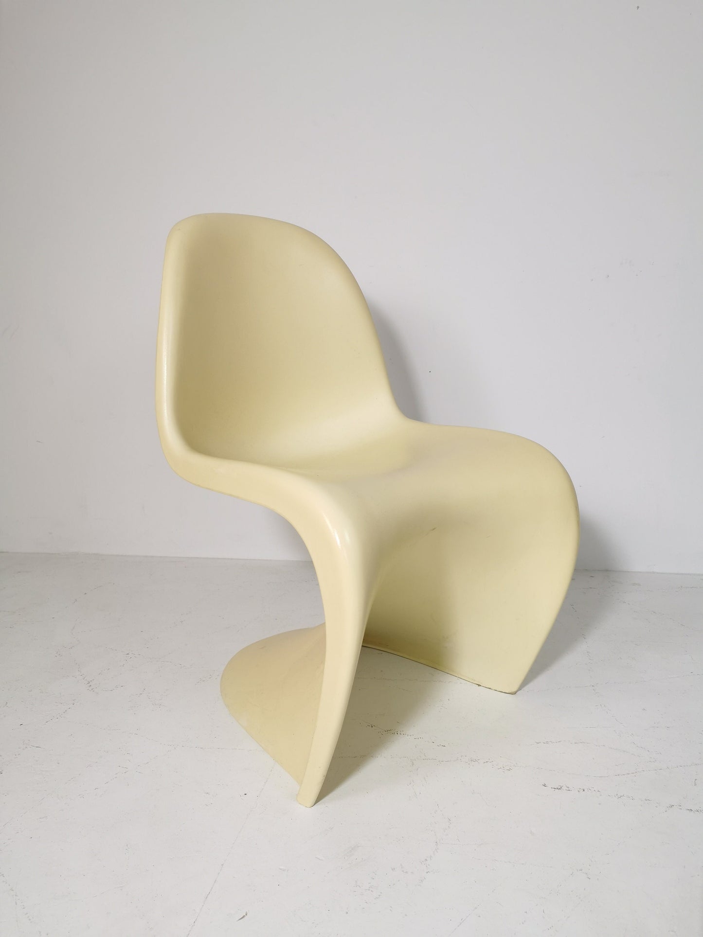 1 of 4 Verner Panton chairs in beige fiberglass, second edition 1970s