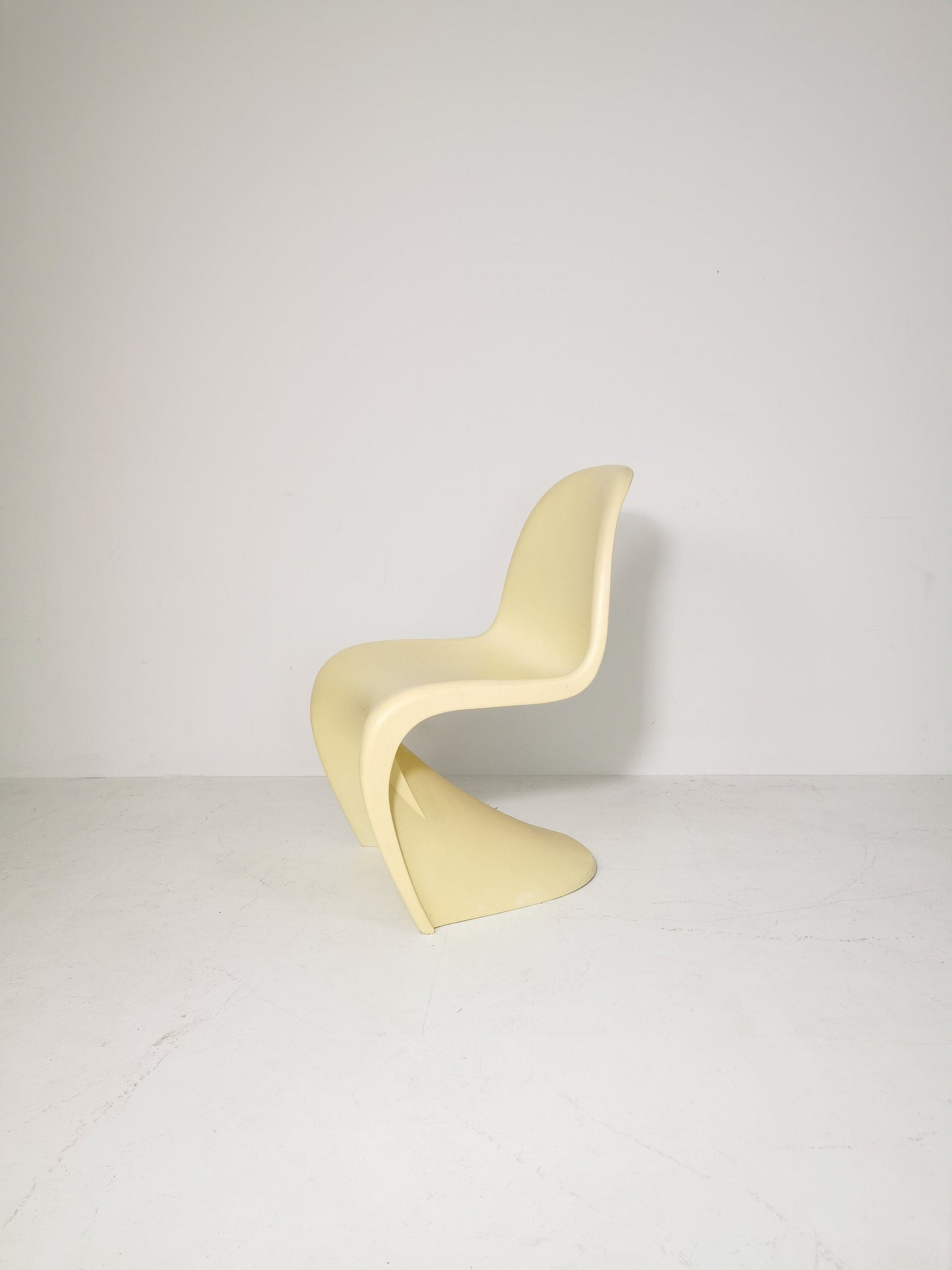 1 of 4 Verner Panton chairs in beige fiberglass, second edition 1970s