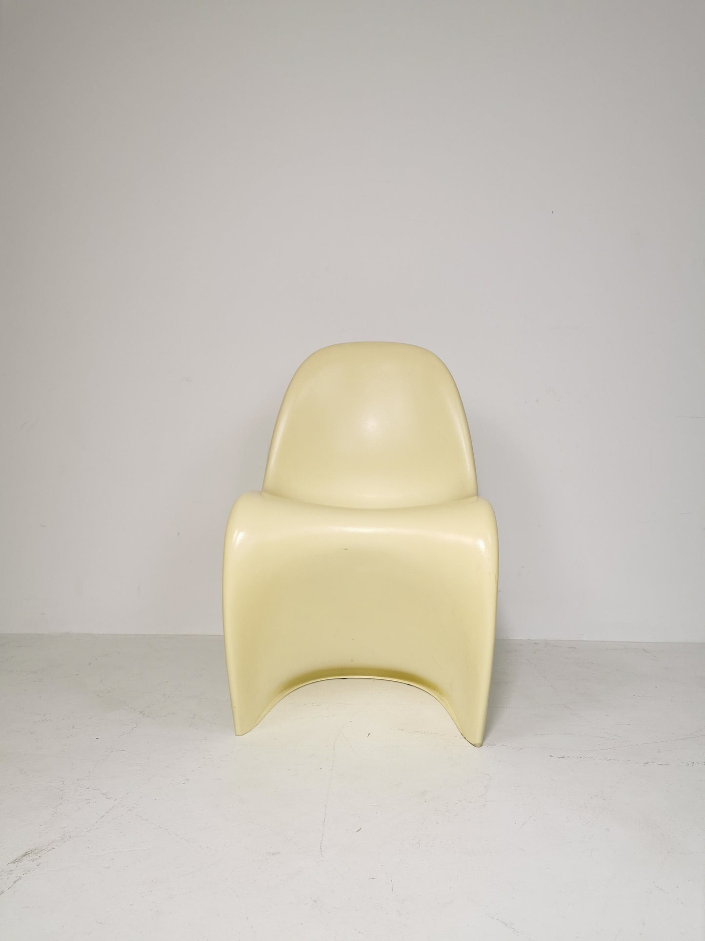 1 of 4 Verner Panton chairs in beige fiberglass, second edition 1970s
