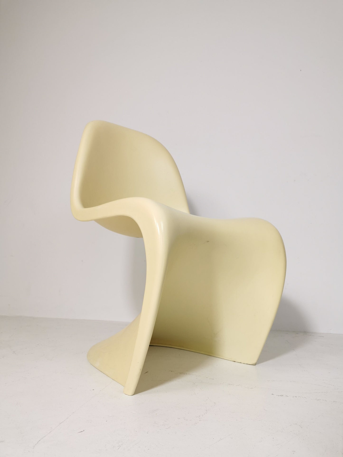 1 of 4 Verner Panton chairs in beige fiberglass, second edition 1970s