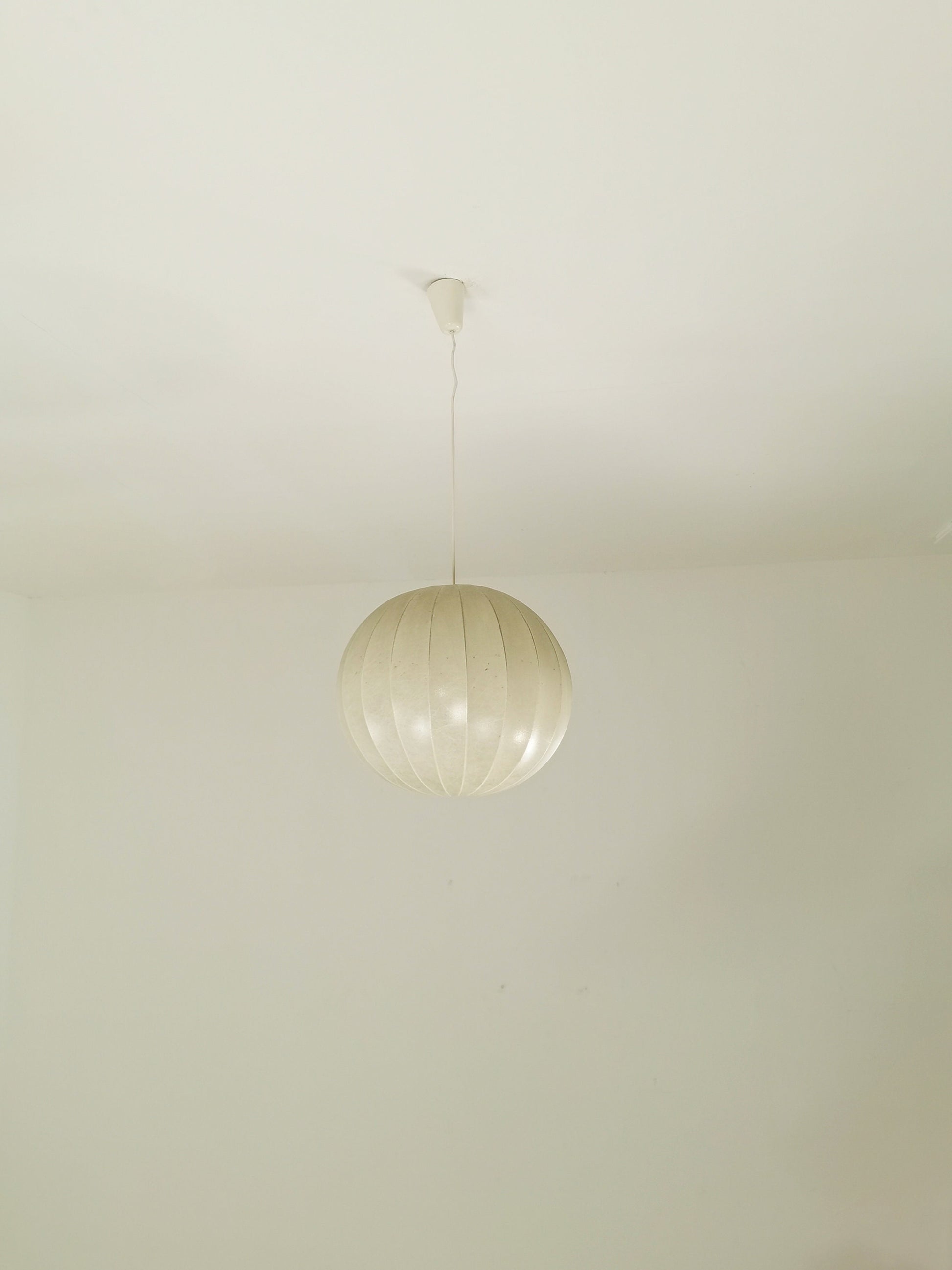 Extra large Cocoon Big Ball ceiling lamp in very good original vintage condition