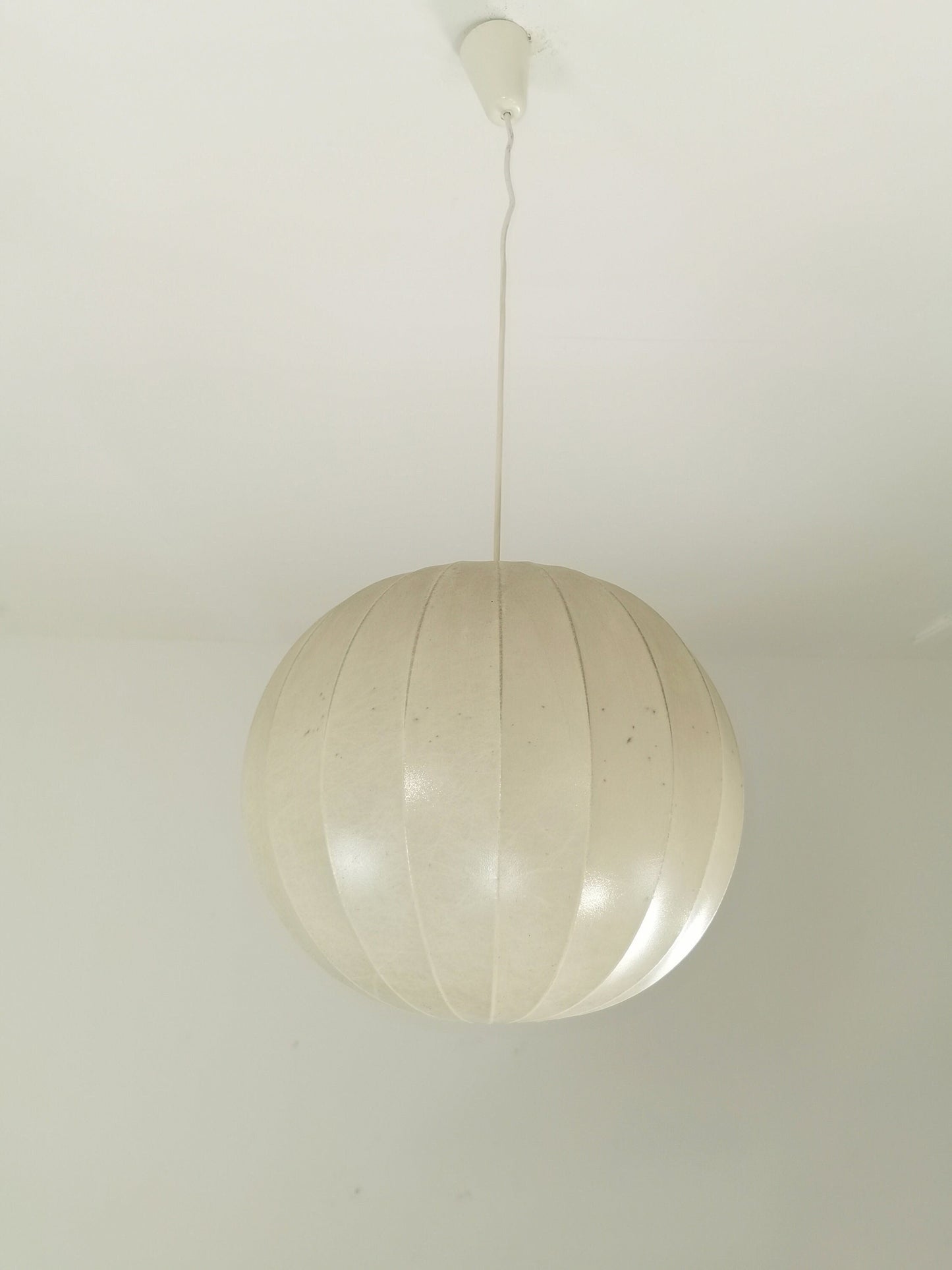 Extra large Cocoon Big Ball ceiling lamp in very good original vintage condition