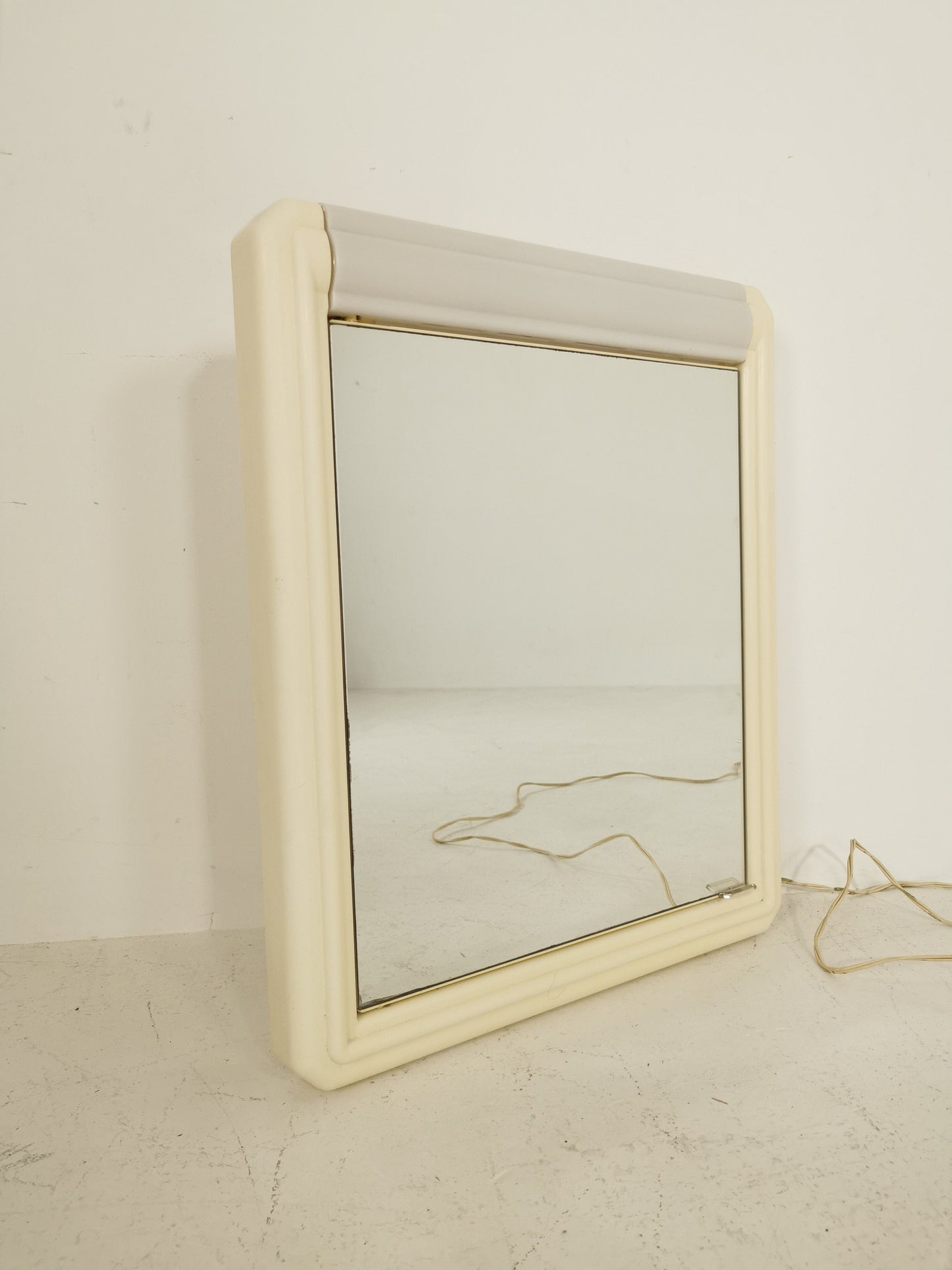 Rare Allibert \Space Age A925 model mirror made in France 1970s