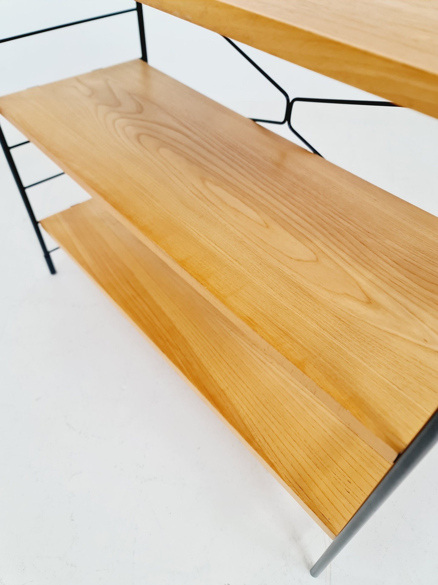 Freestanding string shelf in Red oak from the 50s by WHB Germnay