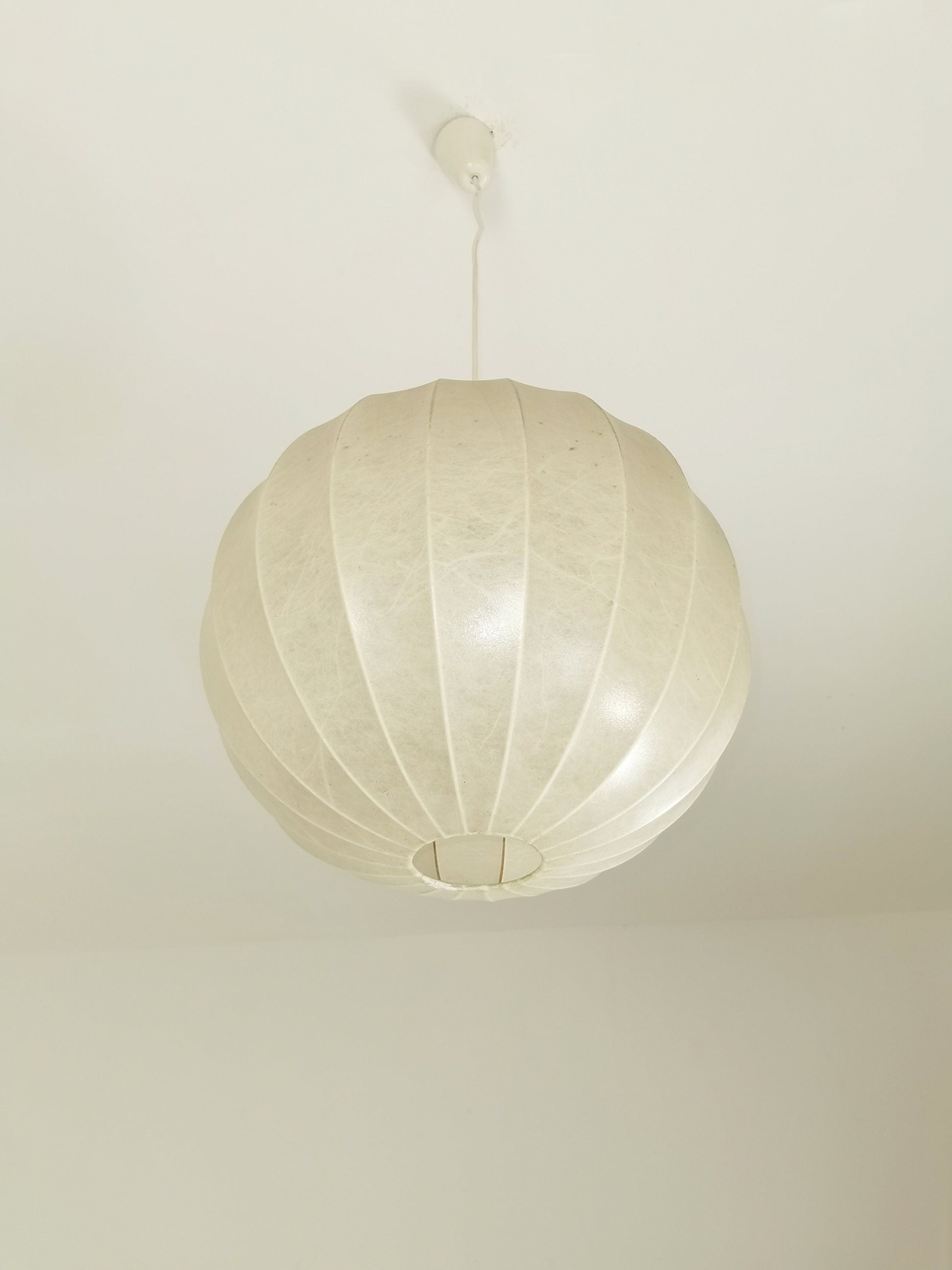 Extra large Cocoon Big Ball ceiling lamp in very good original vintage condition
