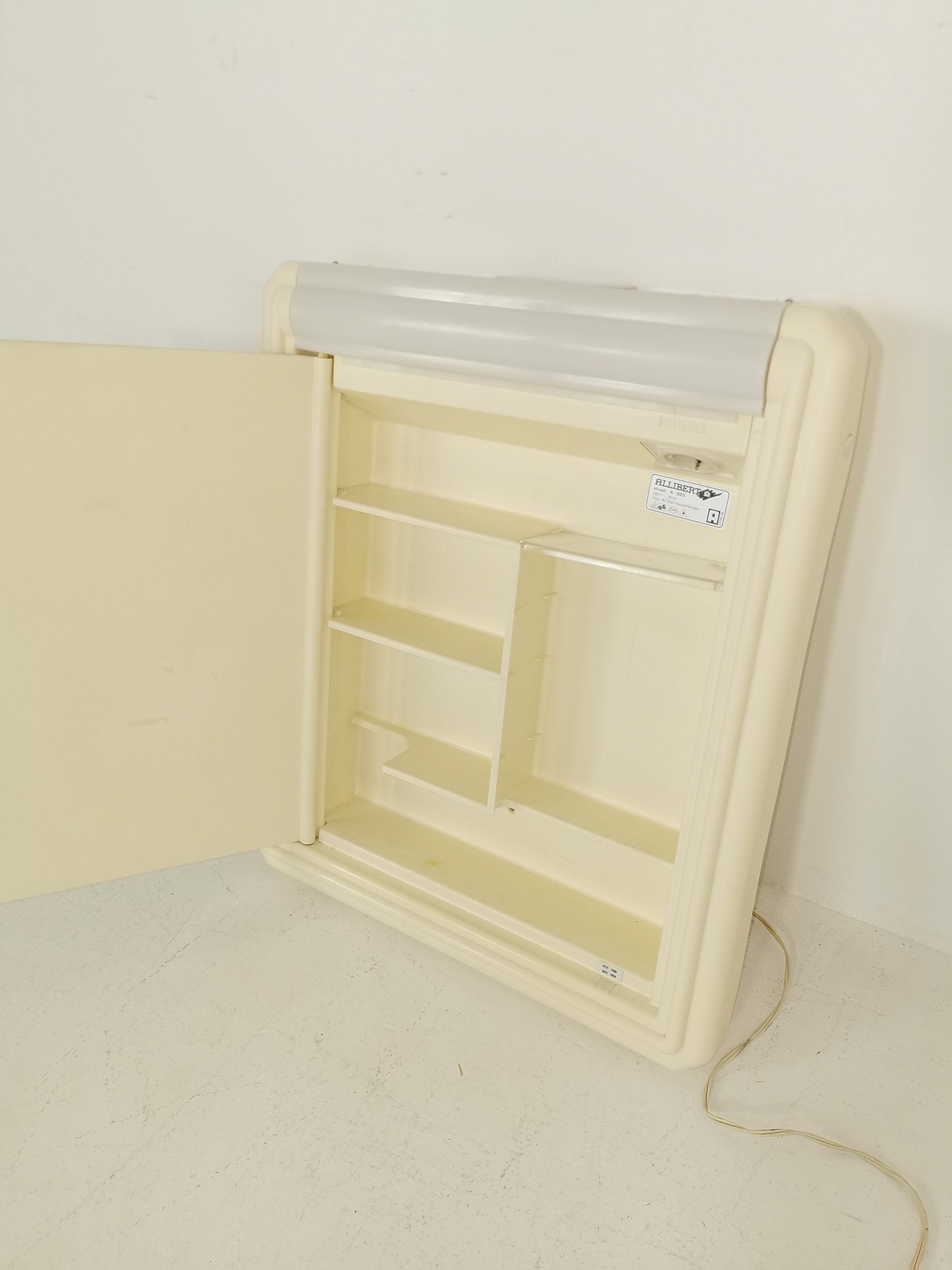 Rare Allibert \Space Age A925 model mirror made in France 1970s