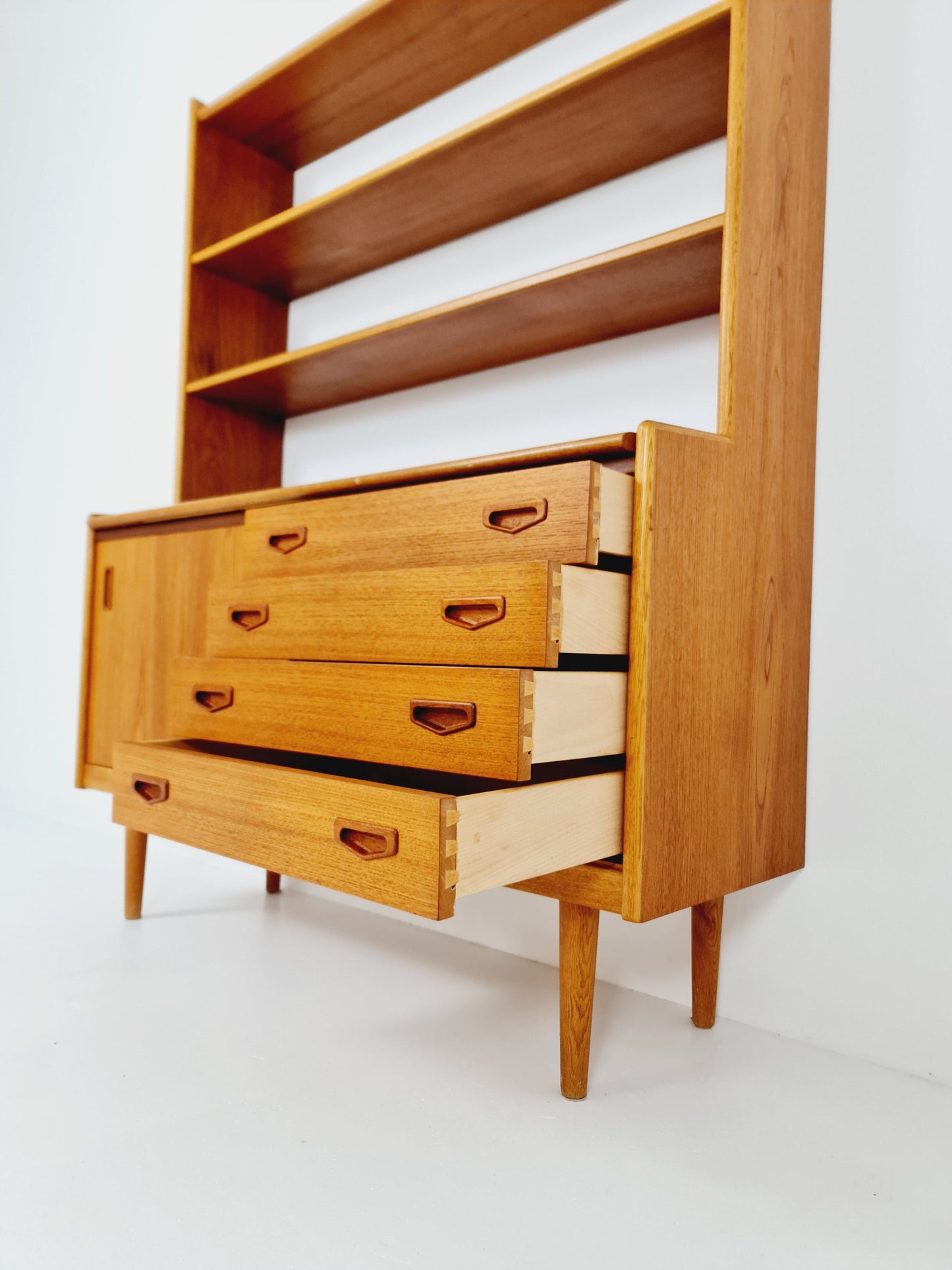 Danish freestanding vintage bookshelf system/ book case teak by Bengt Ruda, 1960s