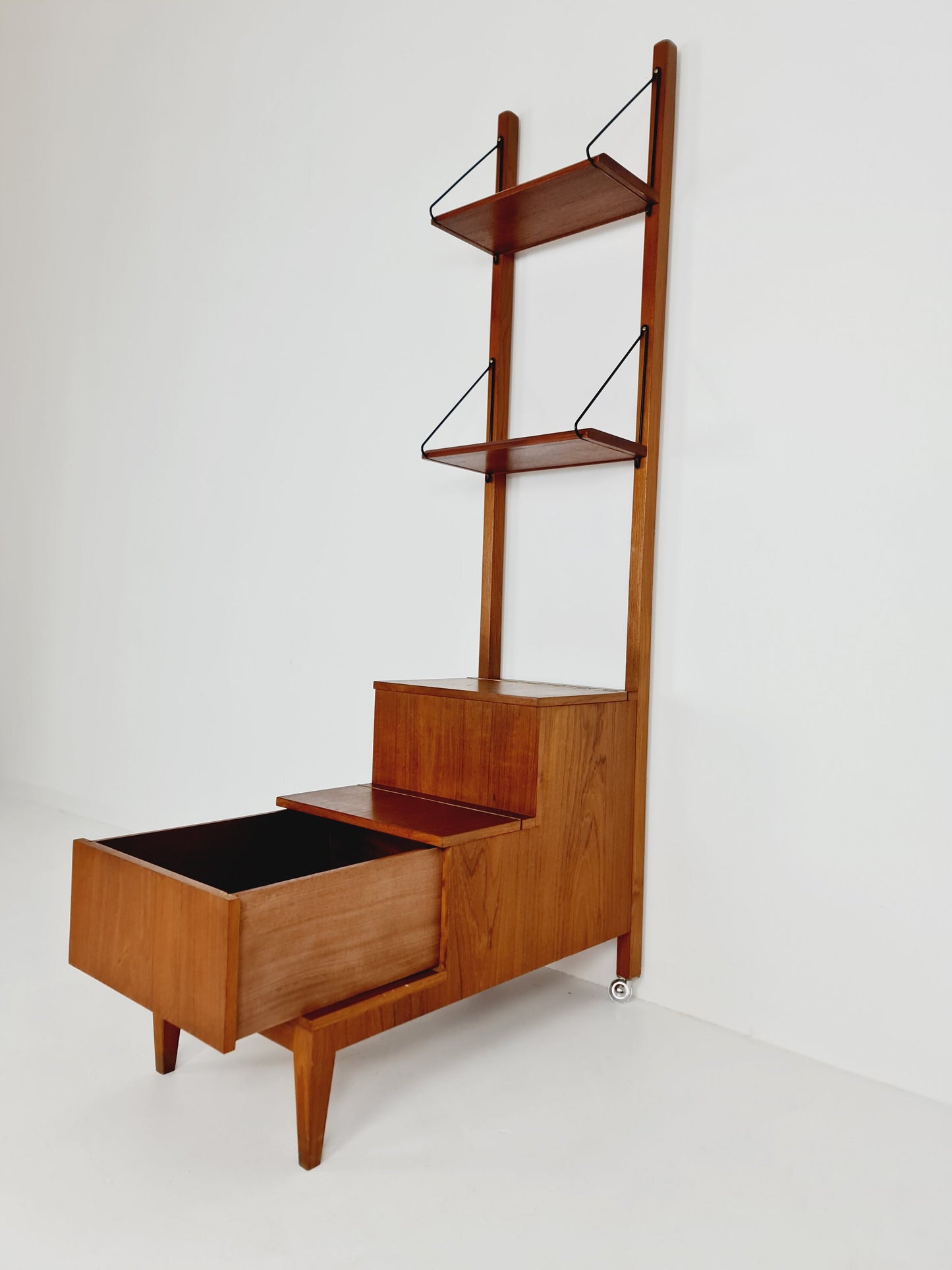 Midcentury Danish teak free standing library ladder bookshelf, 1960s