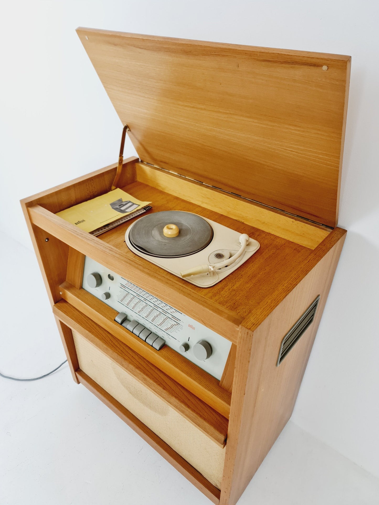Mid Century Modern German ash record player, radio by Braun “RC 55 UK”, 1960s