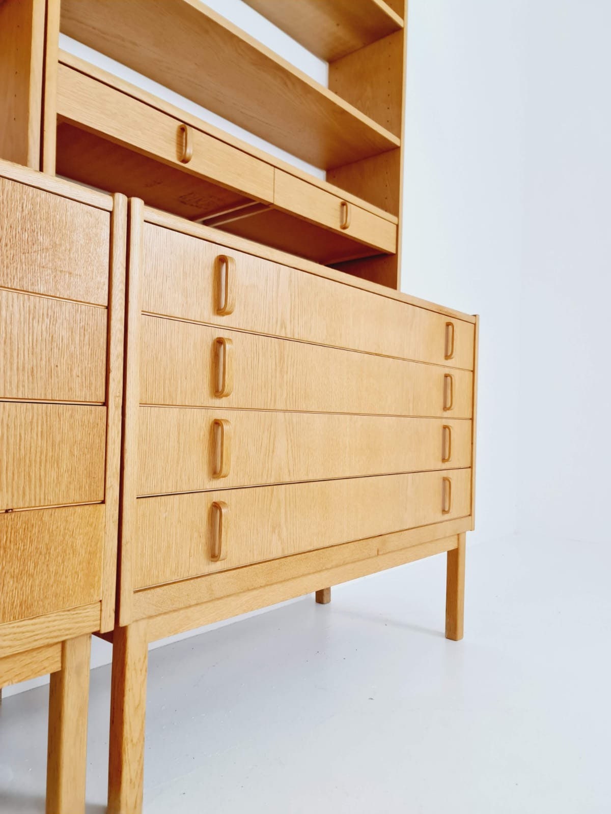 Midcentury Swedish oak bookcase unit By Bertil Fridhagen, Bodafors, 1960s