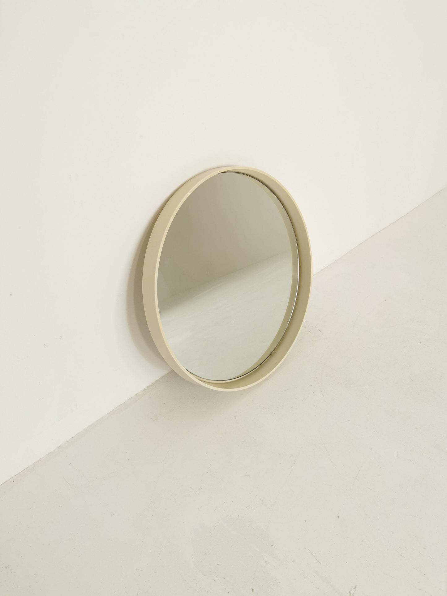 Space Age \Mid-Century Round Mirrror, 1970s