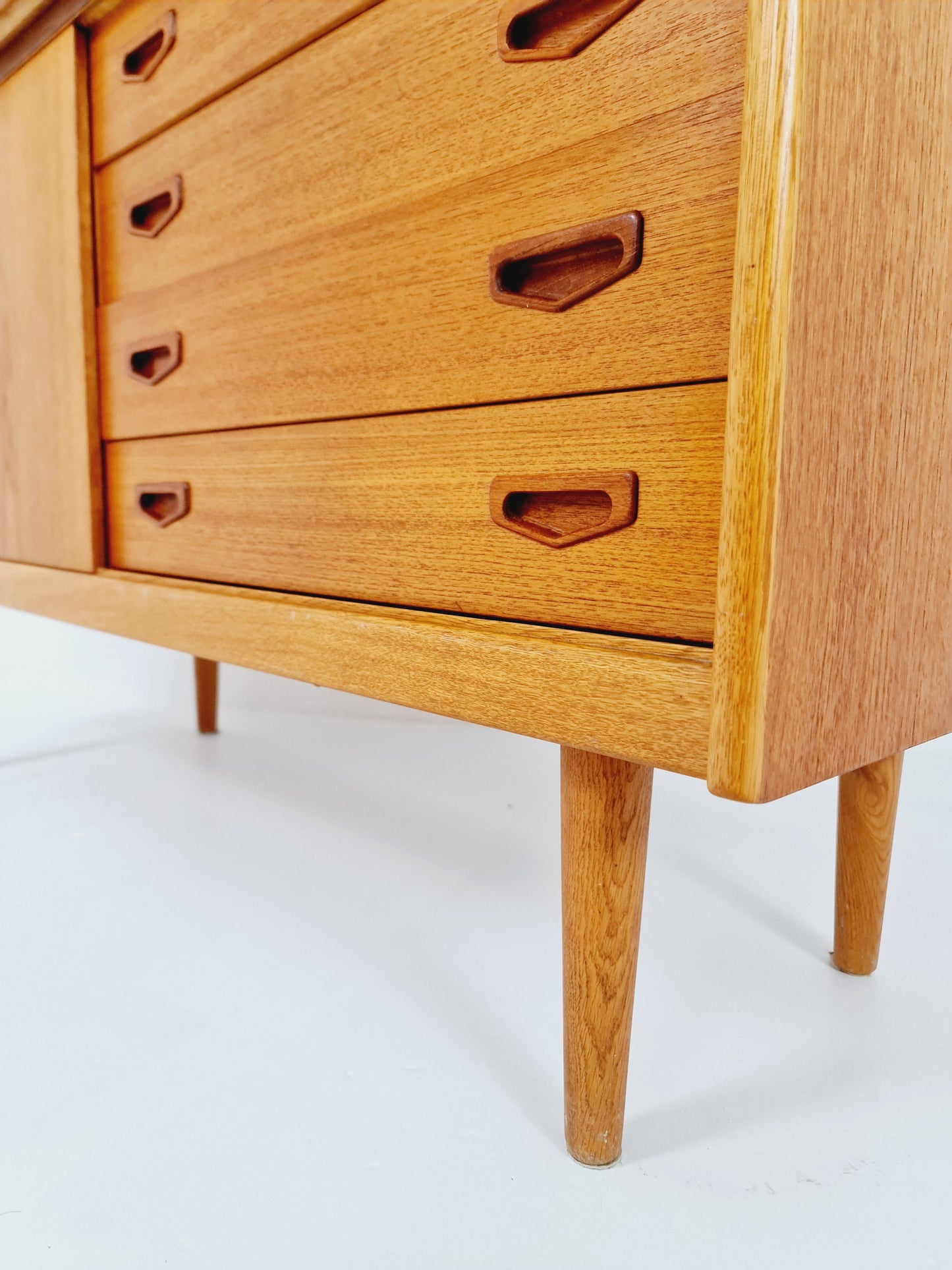 Danish freestanding vintage bookshelf system/ book case teak by Bengt Ruda, 1960s