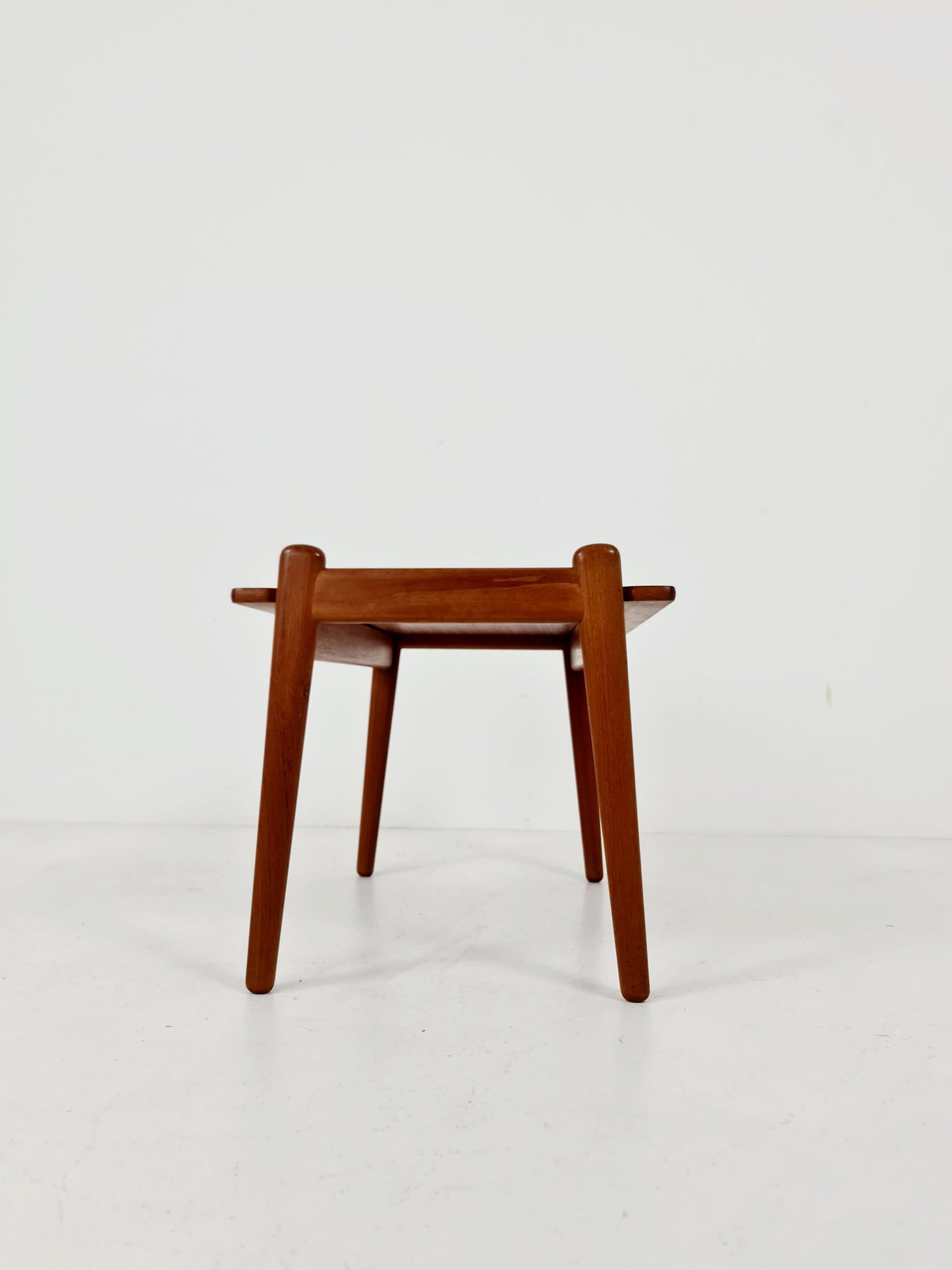 Norwegian vintage side table model vanet by Frederik Kayser, Norway, 1950s