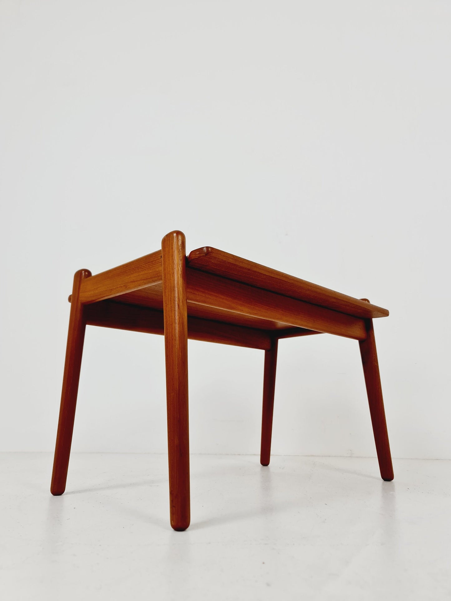 Norwegian vintage side table model vanet by Frederik Kayser, Norway, 1950s