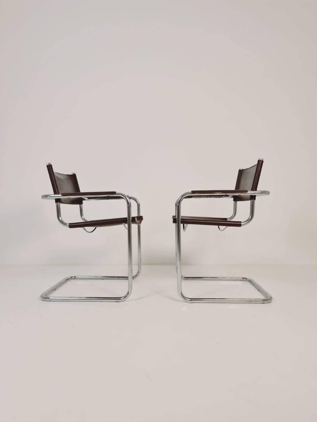 set of mid century S34 shoko braun Saddle Leather Dining Chairs by Mart Stam & Marcel Breuer italy 1980s