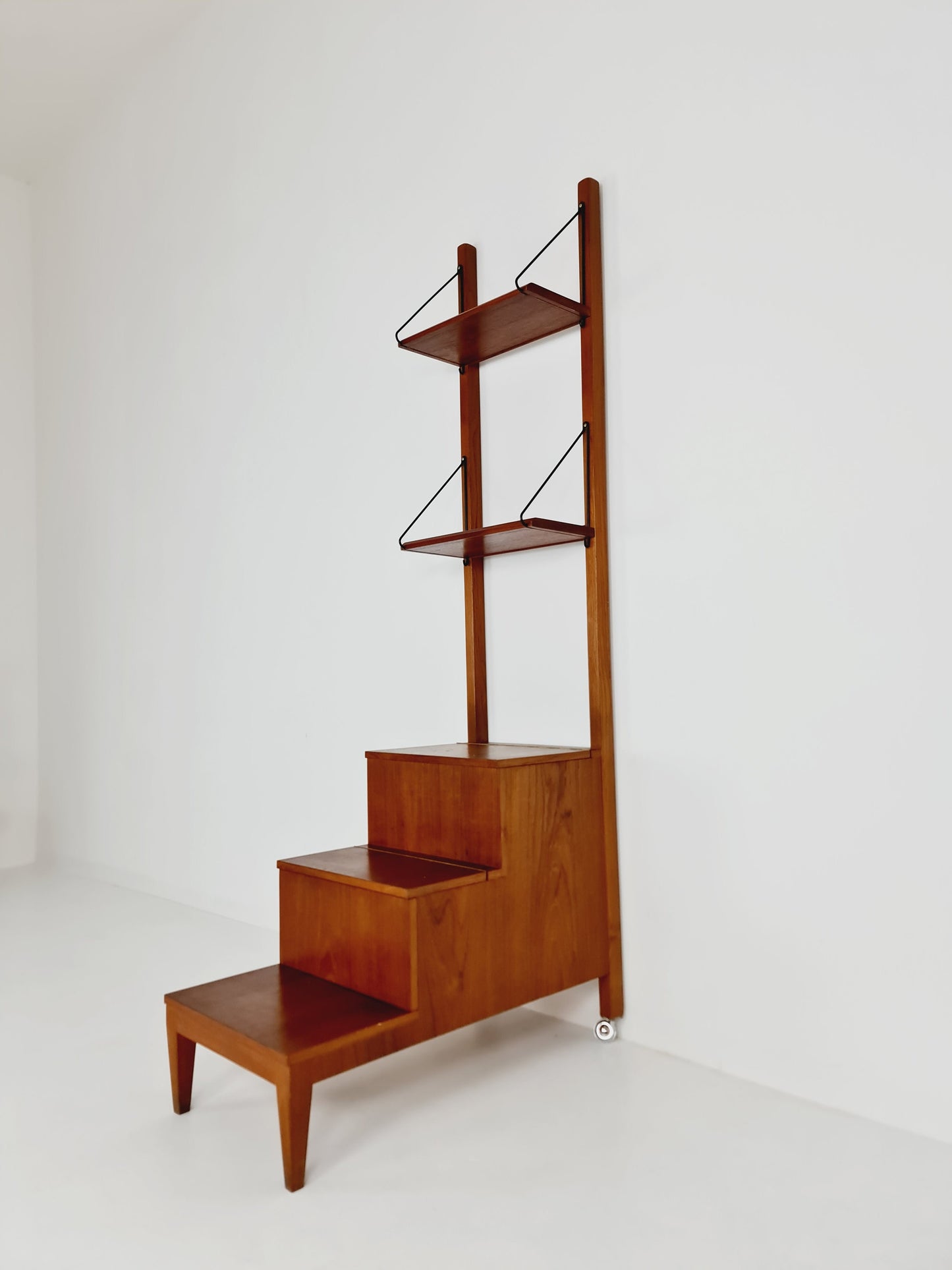 Midcentury Danish teak free standing library ladder bookshelf, 1960s