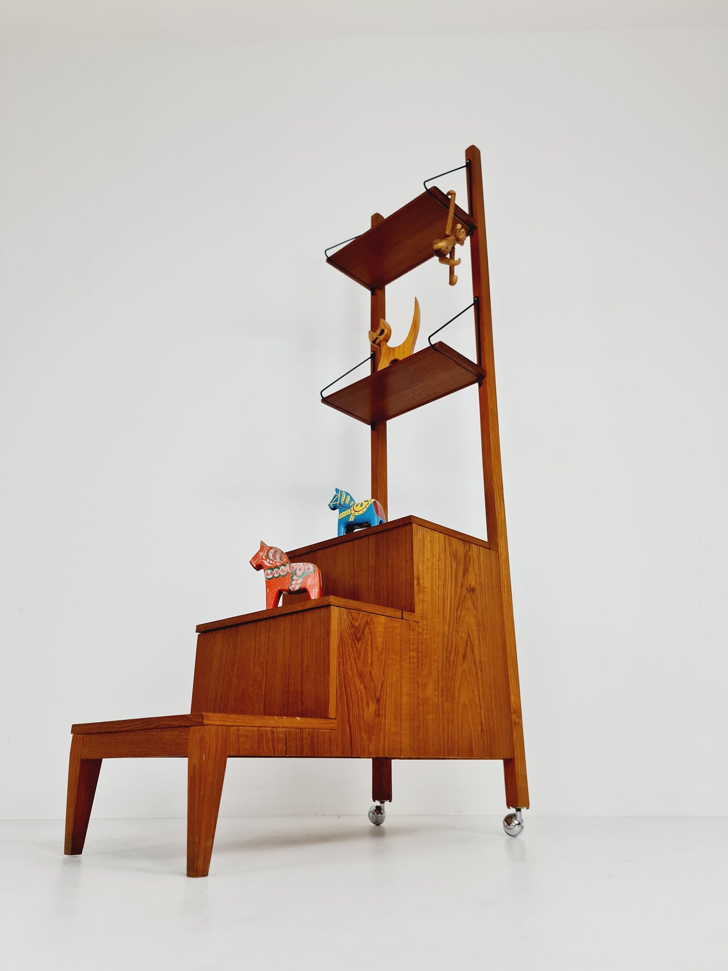 Midcentury Danish teak free standing library ladder bookshelf, 1960s