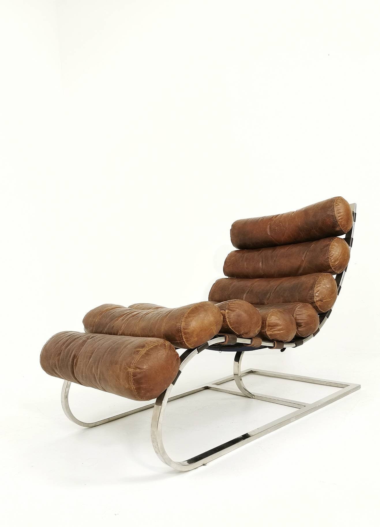 Mid Century Corona Lounge chair Colour leather and chrome, 1980s