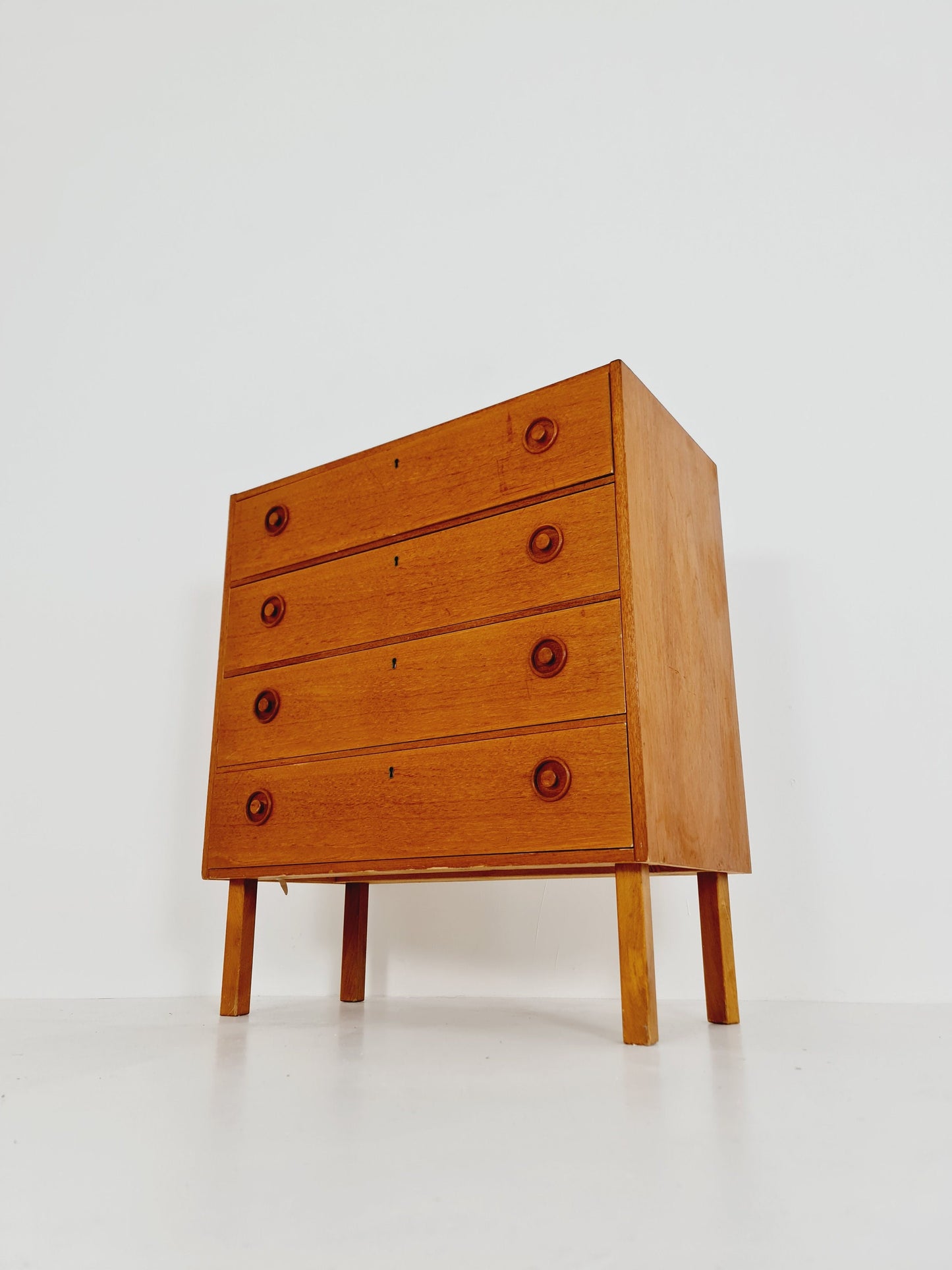 Midcentury danish design chest of drawers / drawer dresser /4 drawers cabinet, 1960s