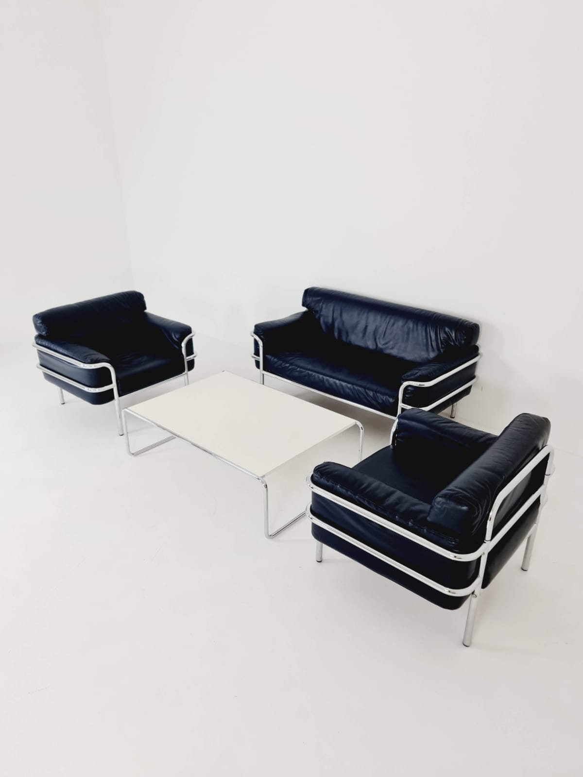 Mid century Bauhaus -arm chair Style of Cassina LC2 style, 1980s Italy