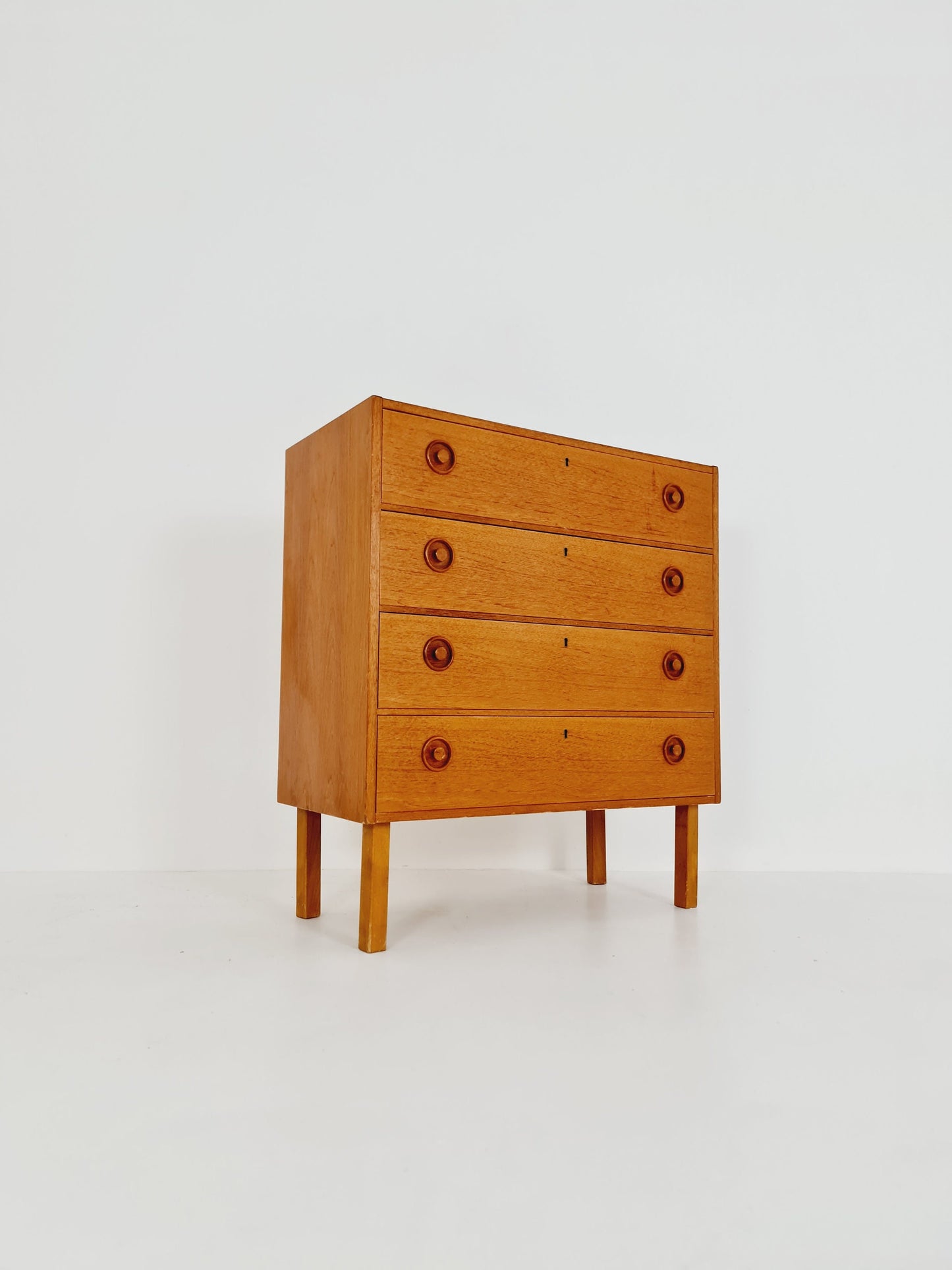Midcentury danish design chest of drawers / drawer dresser /4 drawers cabinet, 1960s