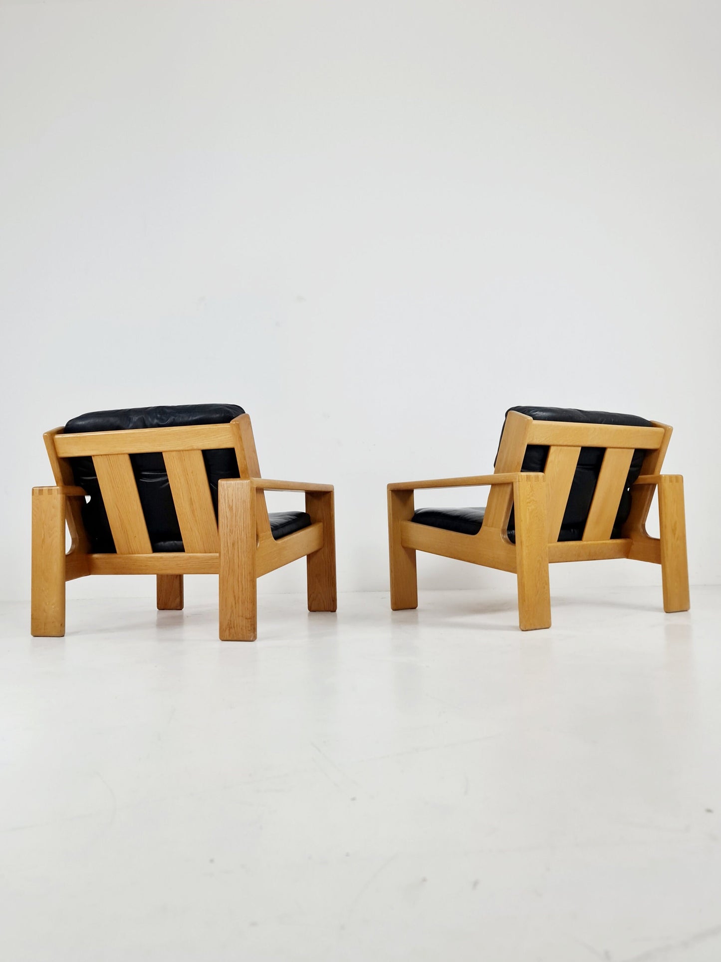 Midcentury “Bonanza” easy chairs by Esko Pajamies for Askoo, Finland, 1960s, Set of 2