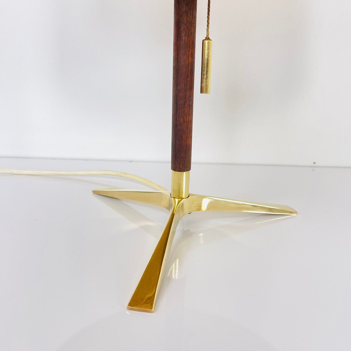 Mid century teak & brass table lamp by Vereinigte Werkstätten München, Germany, 1960s