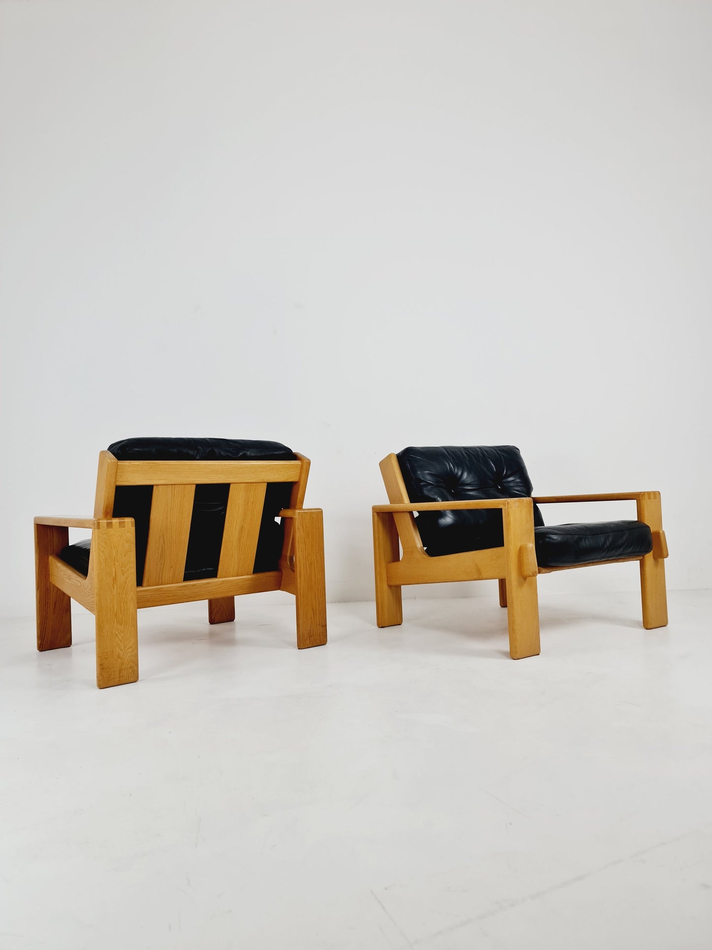 Midcentury “Bonanza” easy chairs by Esko Pajamies for Askoo, Finland, 1960s, Set of 2