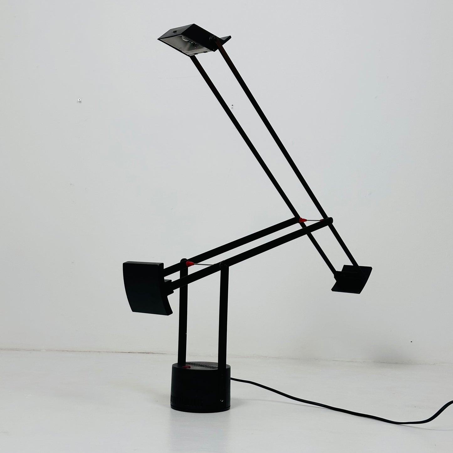 Vintage Italian Tizio Table Lamp by Richard Sapper for Artemide, 1972
