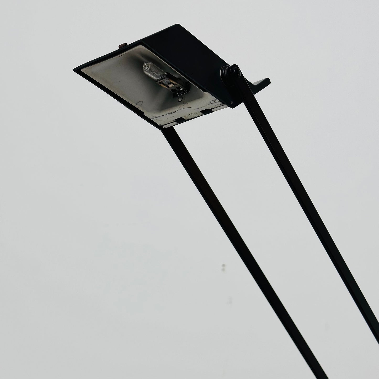 Vintage Italian Tizio Table Lamp by Richard Sapper for Artemide, 1972