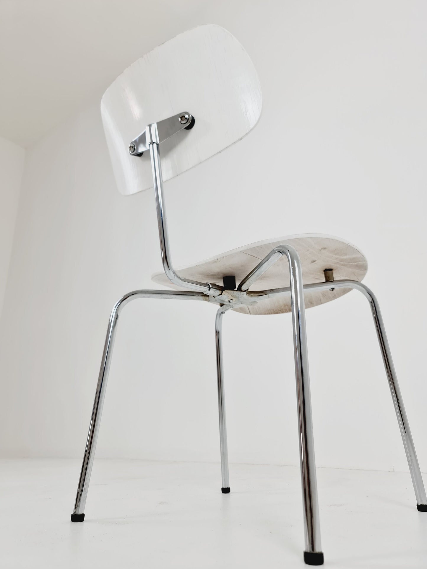 Austrian chair model SE 68 by Egon Eiermann for Wilde & Spieth