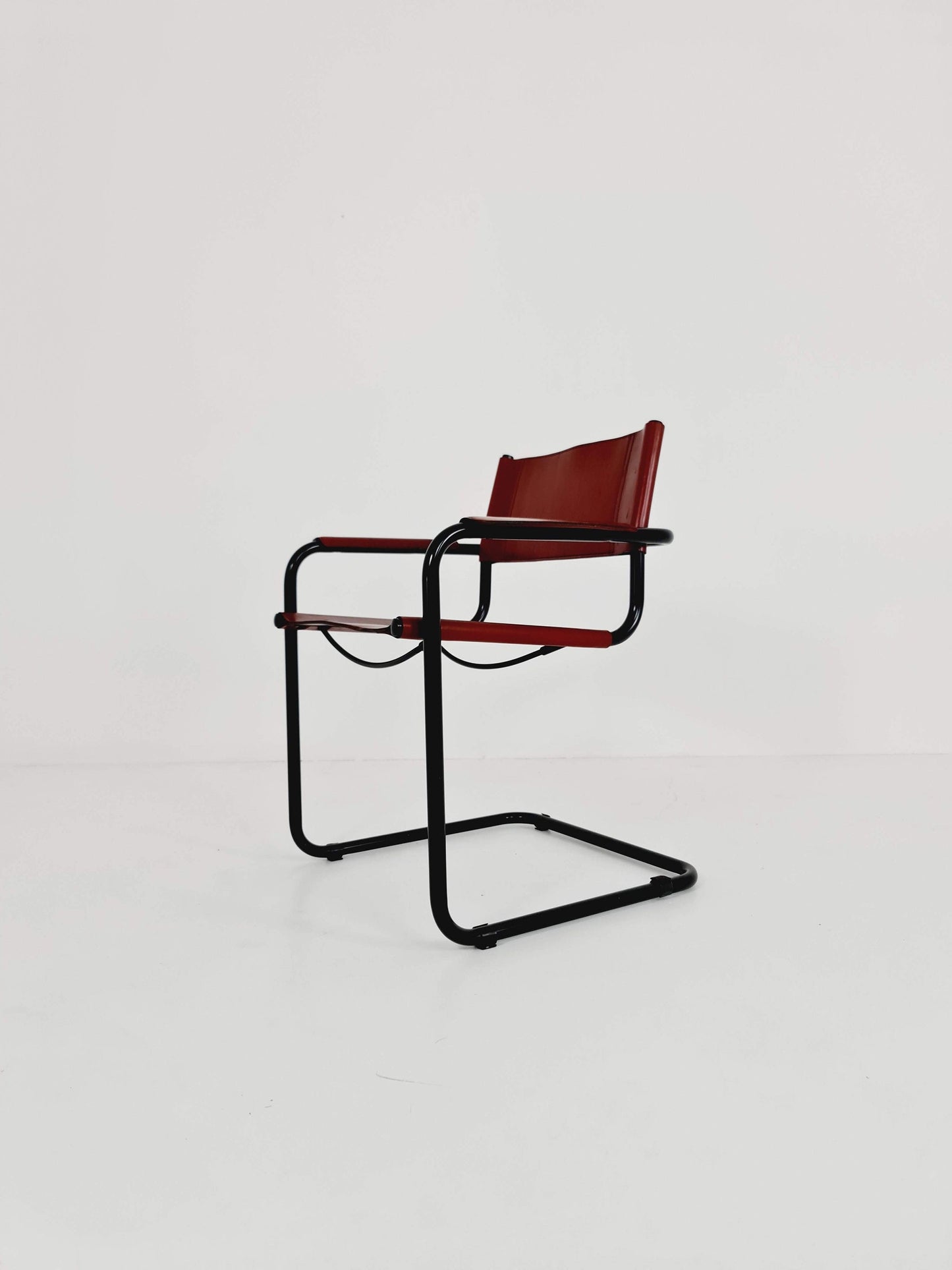 1 of 4 Model MG5 Centro Studio Desk Chairs in Dark Cognac by Mart Stam & Marcel Breuer, 1970s
