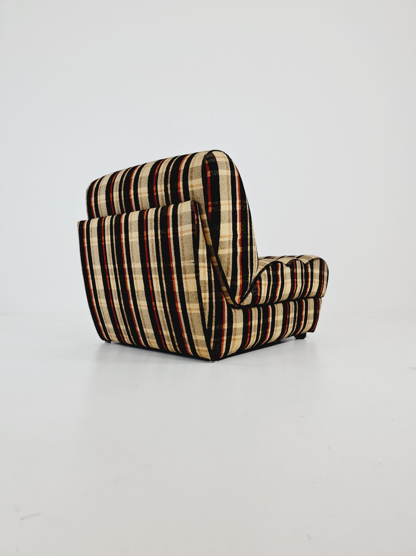 German space age singel couch extendable to bed, 1970s